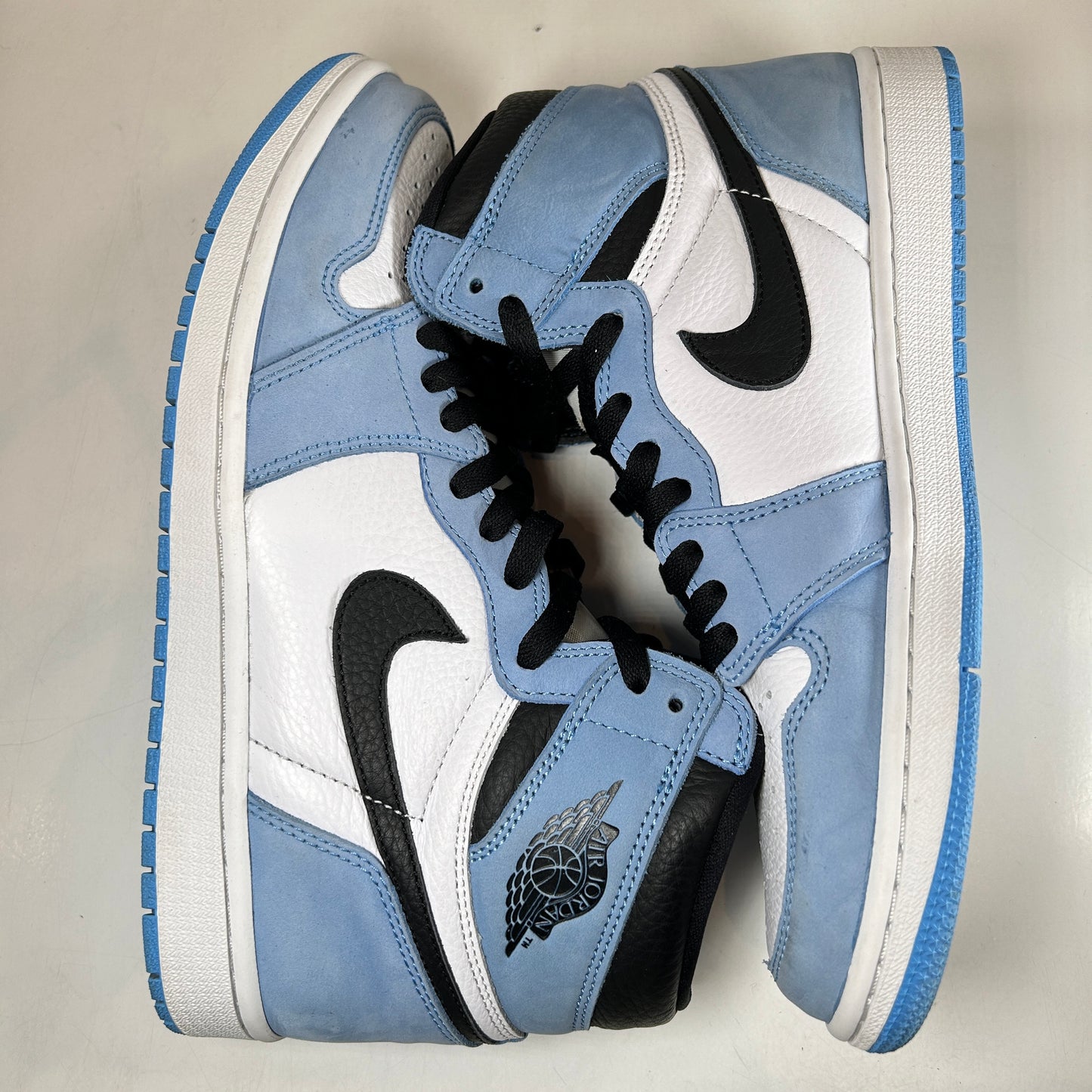 555088 134 Jordan 1 University Blue [USED] - 10.5 M (Used)