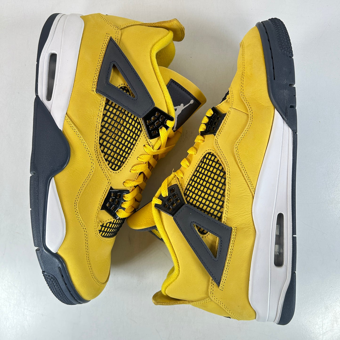 CT8527 700 Jordan 4 Retro Lightning (2021) [USED] - 13 M (Used)