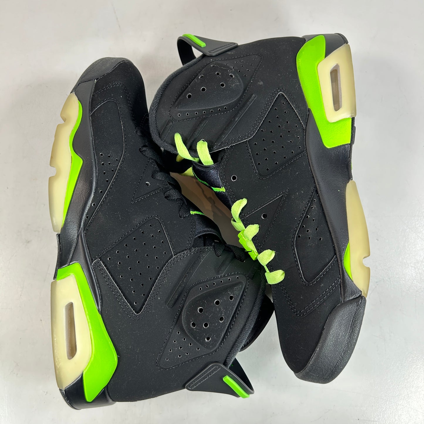 CT8529 003 Jordan 6 Retro Electric Green [USED] - 9 M (VNDS)