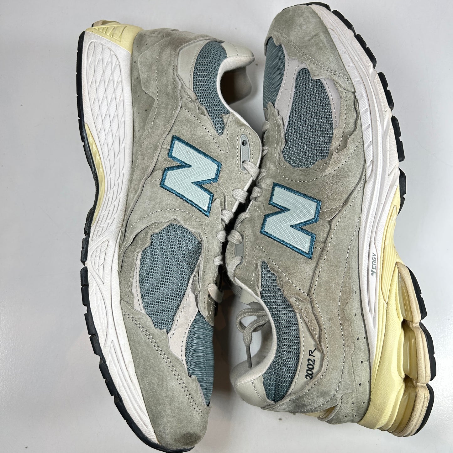M2002RDD New Balance 2002R Protection Pack Mirage Grey [USED] - 14 M (Used)