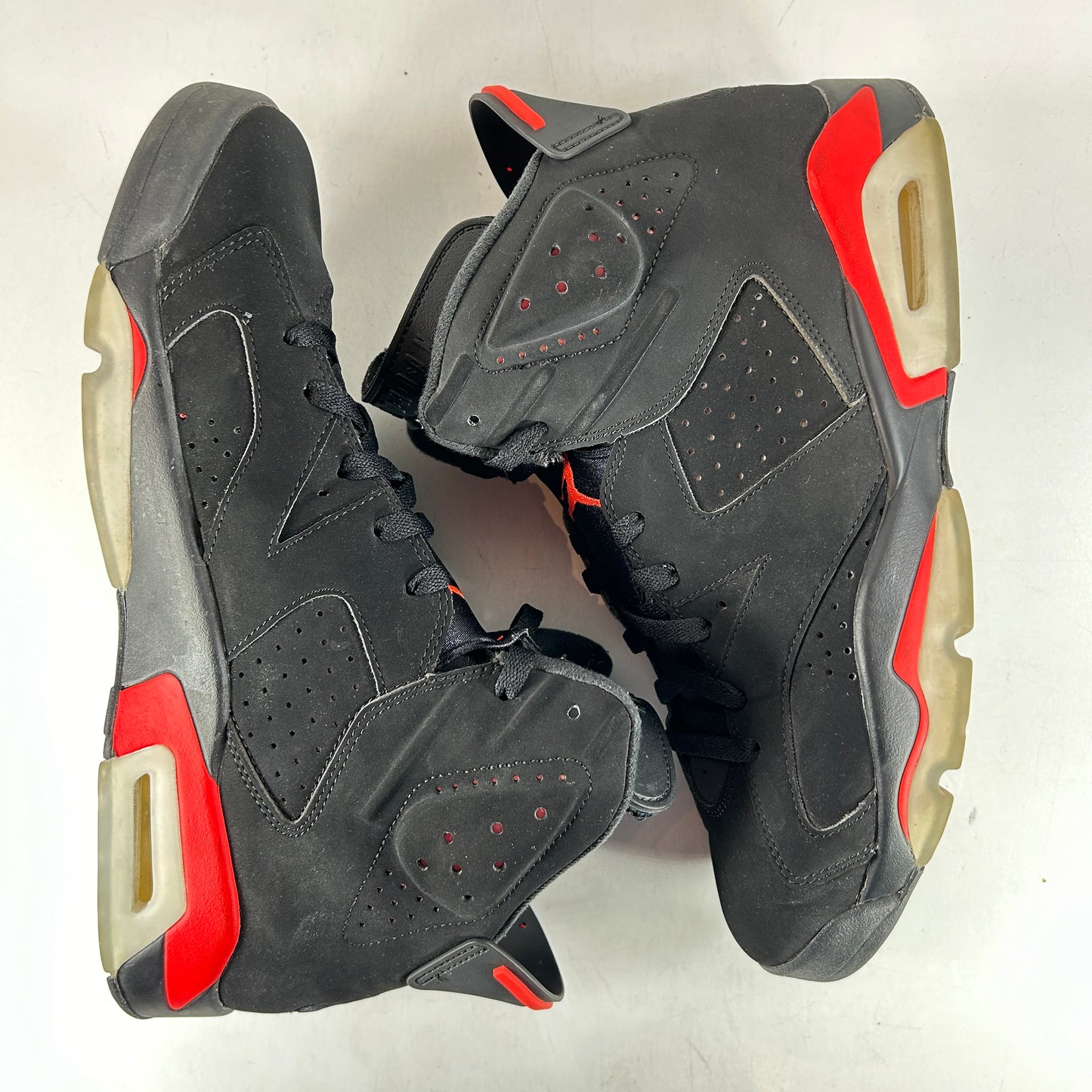 384664 060 Jordan 6 Retro Black Infrared (2019) [USED] - 11 M (Used) (No Box)