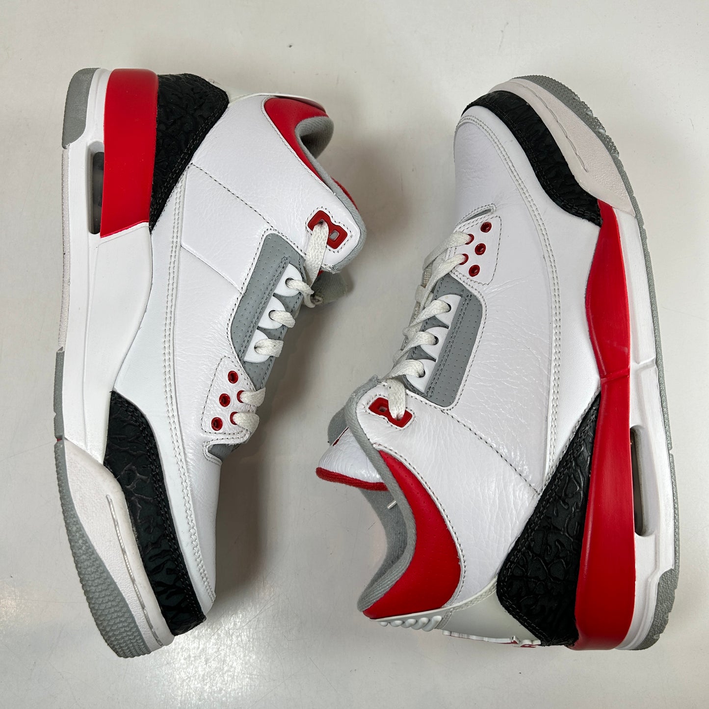 136064 120 Jordan 3 Retro Fire Red (2013) [USED] - 9.5 M (Used2)