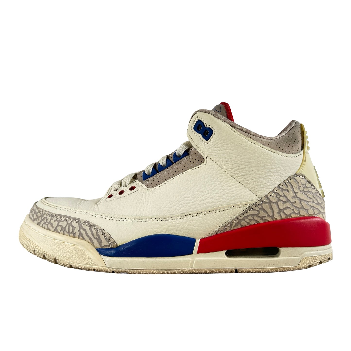 136064 140 Jordan 3 Retro International Flight [USED] - 8.5 M (Used)