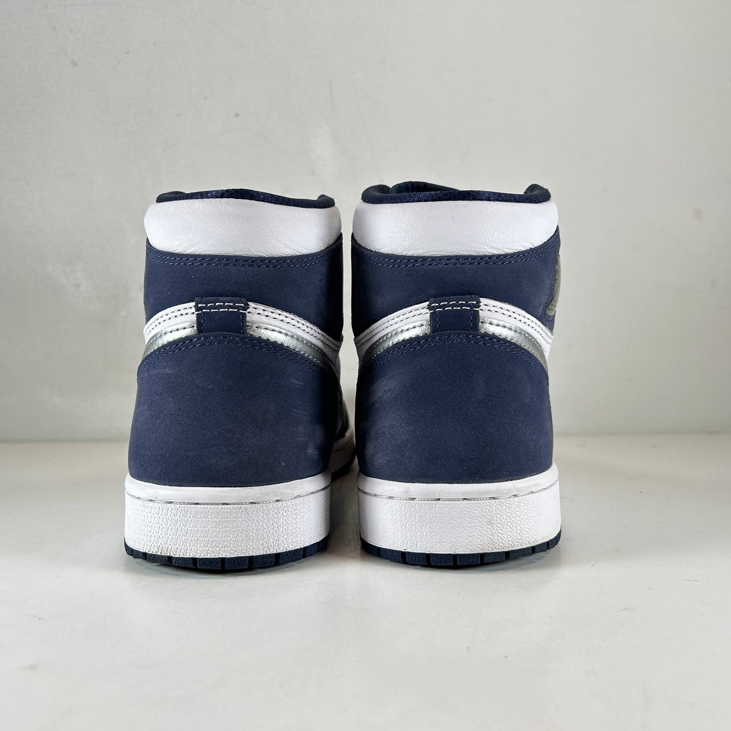 DC1788 100 Jordan 1 Co.JP Azul marino medianoche 2020