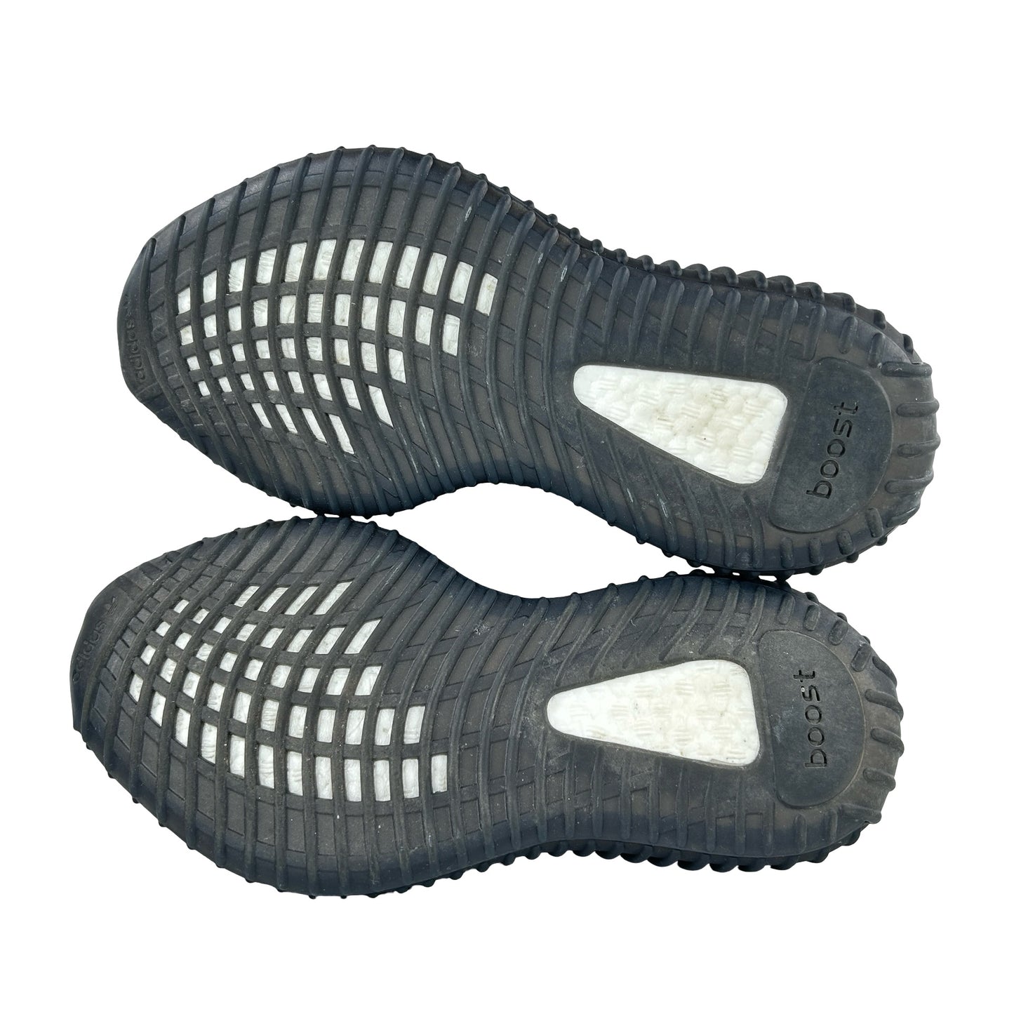 CP9652 Yeezy 350 V2 Criado