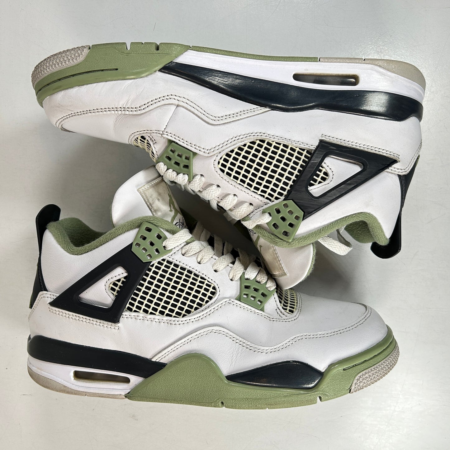 AQ9129 103 Jordan 4 Retro Espuma de mar (W)