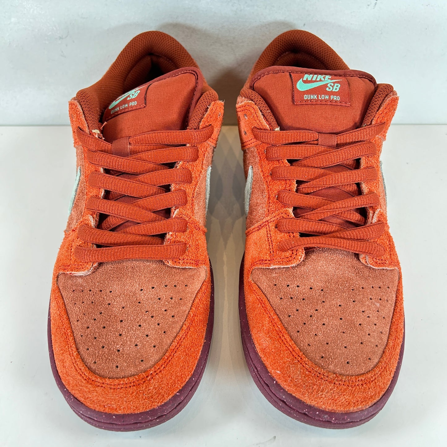DV5429 601 Nike SB Dunk Low Mystic Red Rosewood [USED] - 8.5 M (Used)