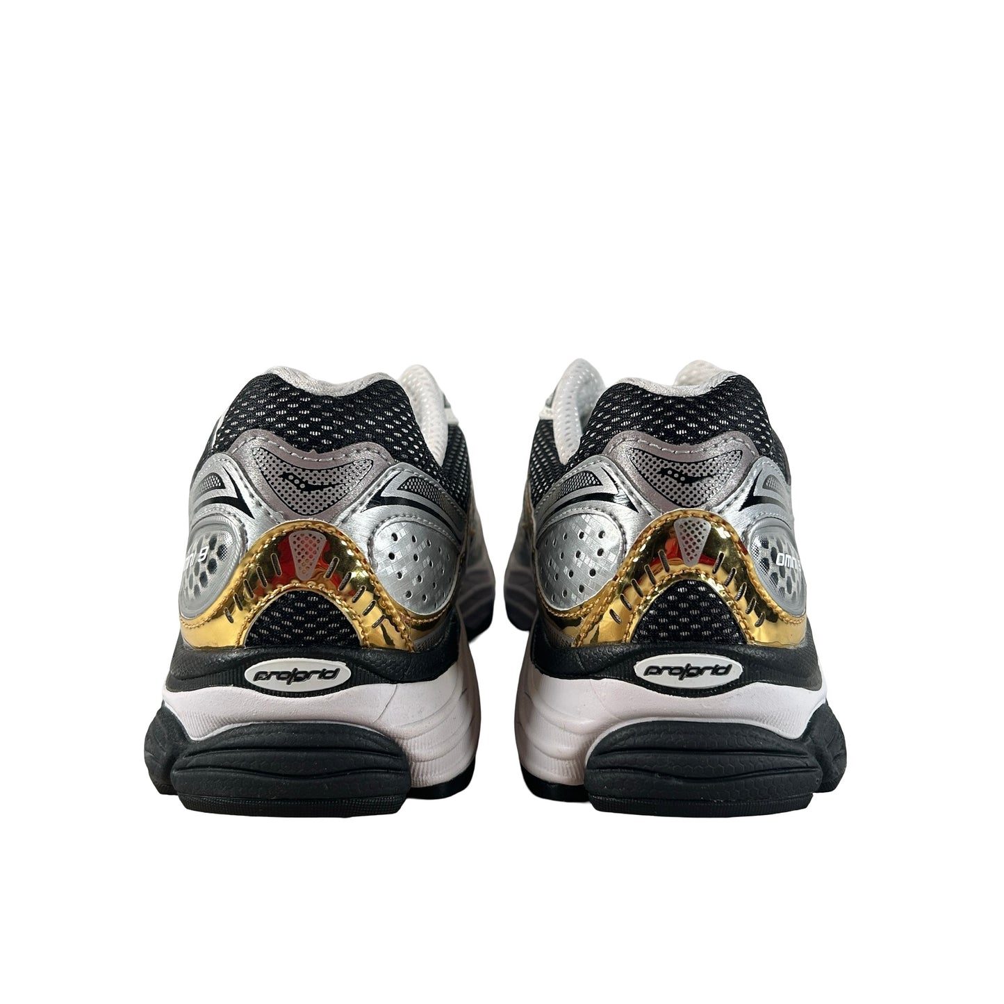 S70739 9 Saucony ProGrid Omni 9 Silver Gold [USED] - 8.5 M (Used)