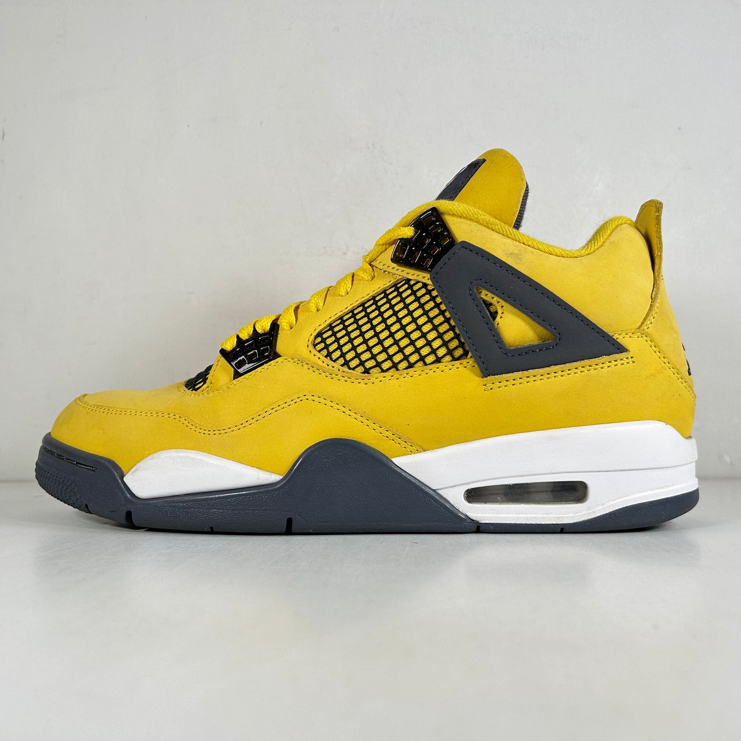 CT8527 700 Jordan 4 Retro Lightning (2021) [USED] - 10.5 M (Used2)