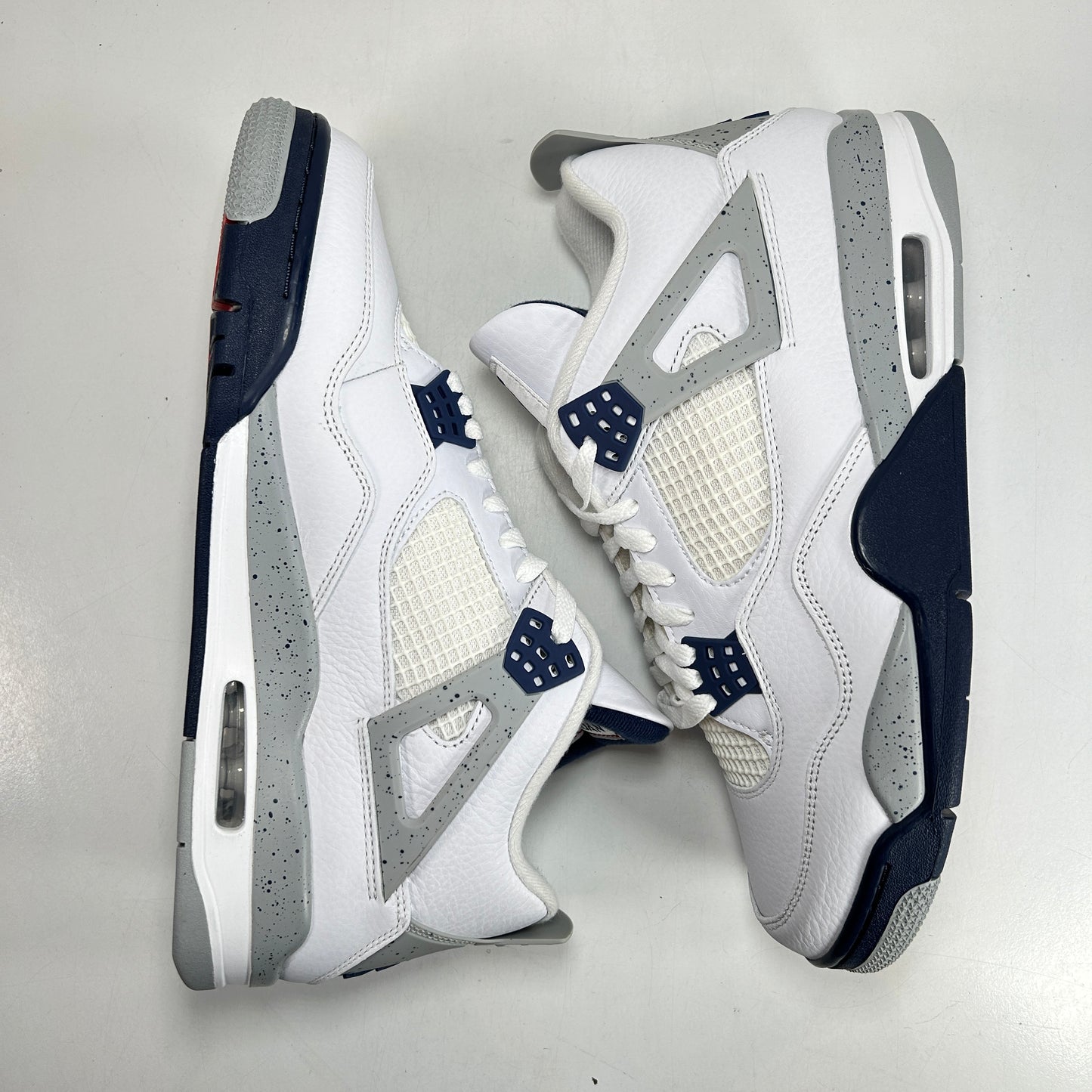 DH6927 140 Jordan 4 Retro Midnight Navy [CONDITIONAL] - 11.5 M (Yellowing)