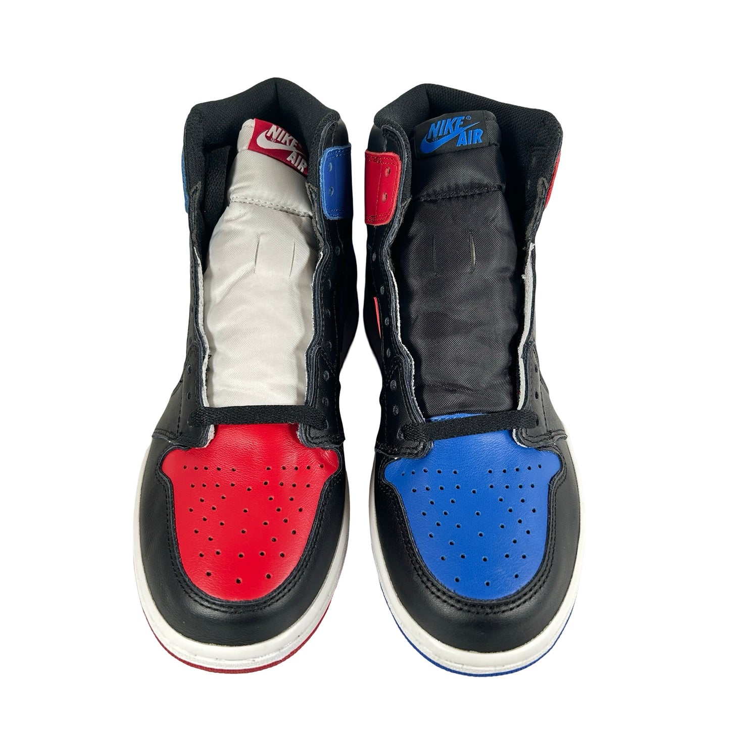 555088 026 Jordan 1 Retro Top 3 [CONDITIONAL] - 9 M (Red die factory defect)