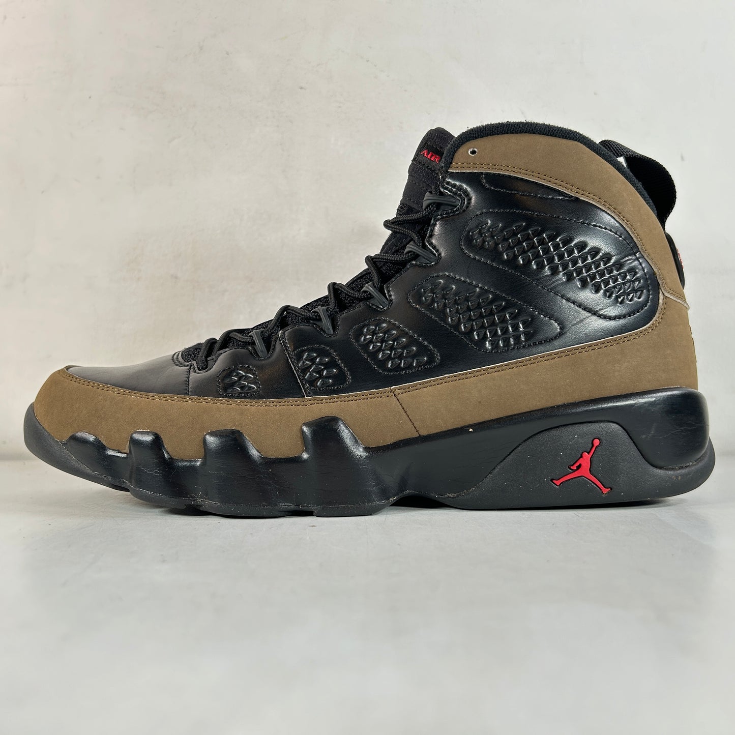 302370 020 Jordan 9 Retro Olive (2012) [USED] - 10.5 M (Used2)