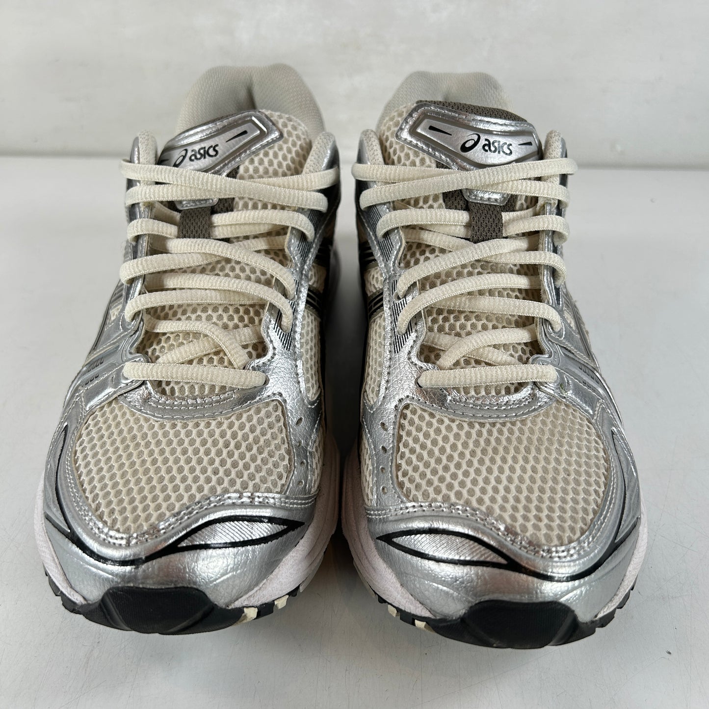 1201A019 108 ASICS Gel-Kayano 14 Crema Negro Metálico Ciruela