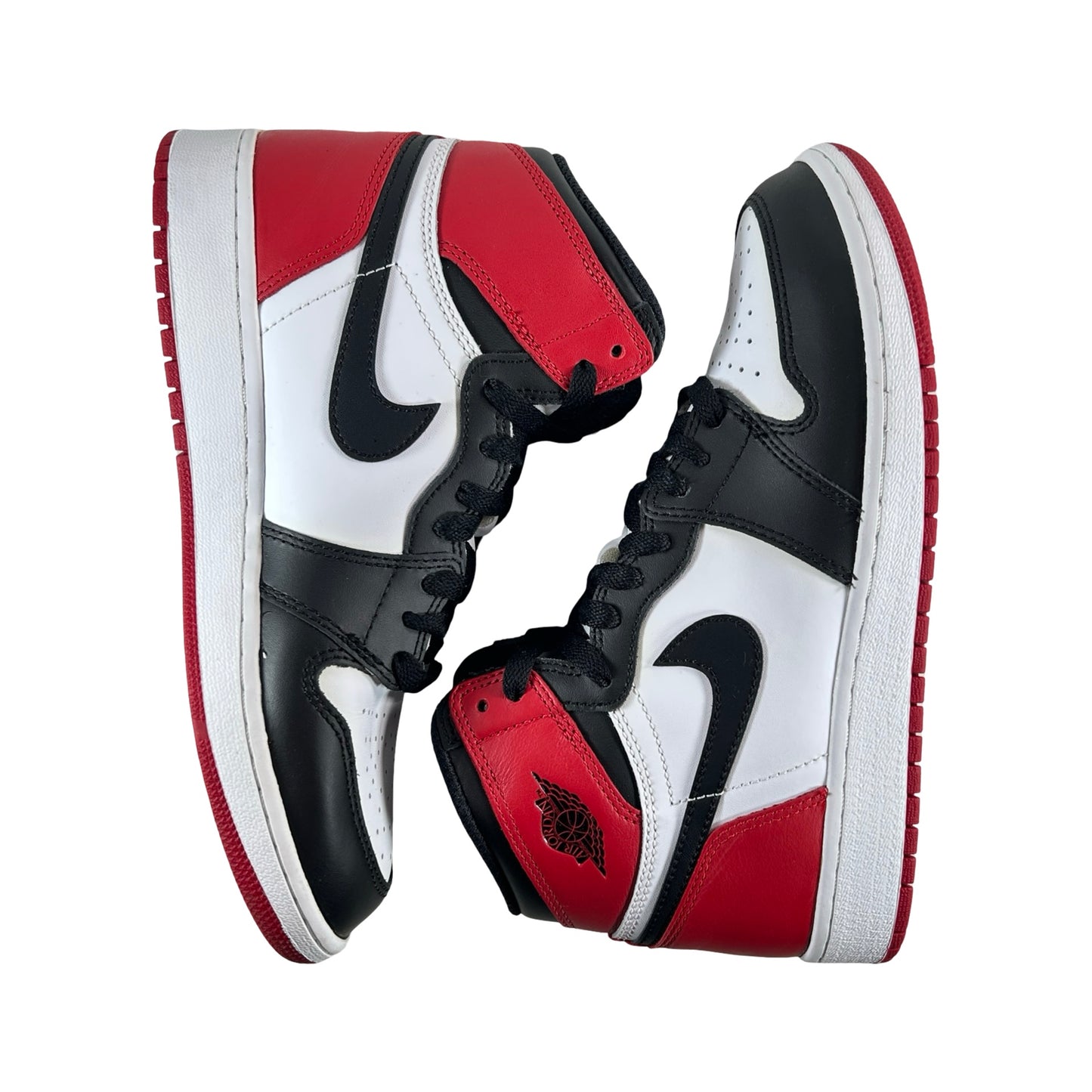 575441 125 Jordan 1 Retro Black Toe (2016) (GS) [USED] - 7 Y (Used)