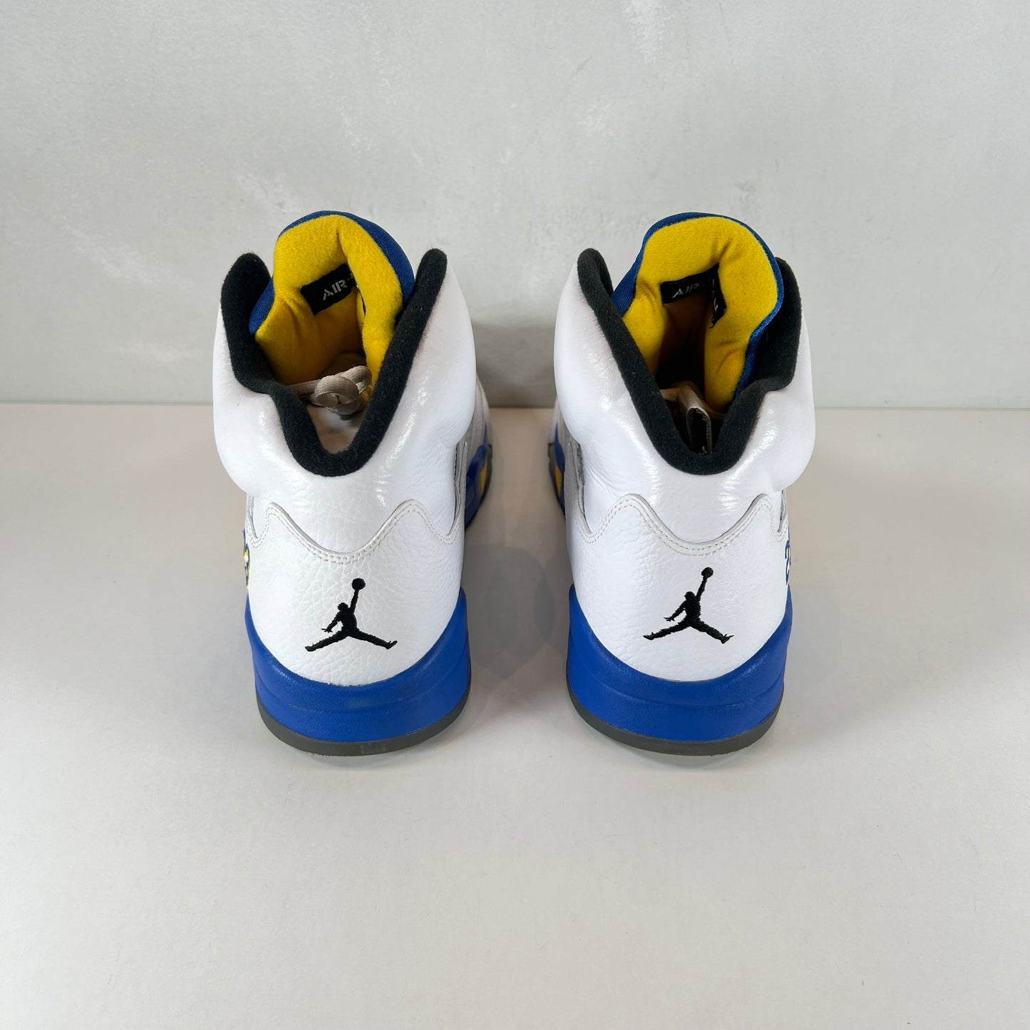 136027 189 Jordan 5 Retro Laney (2013) [USED] - 11 M (Used)