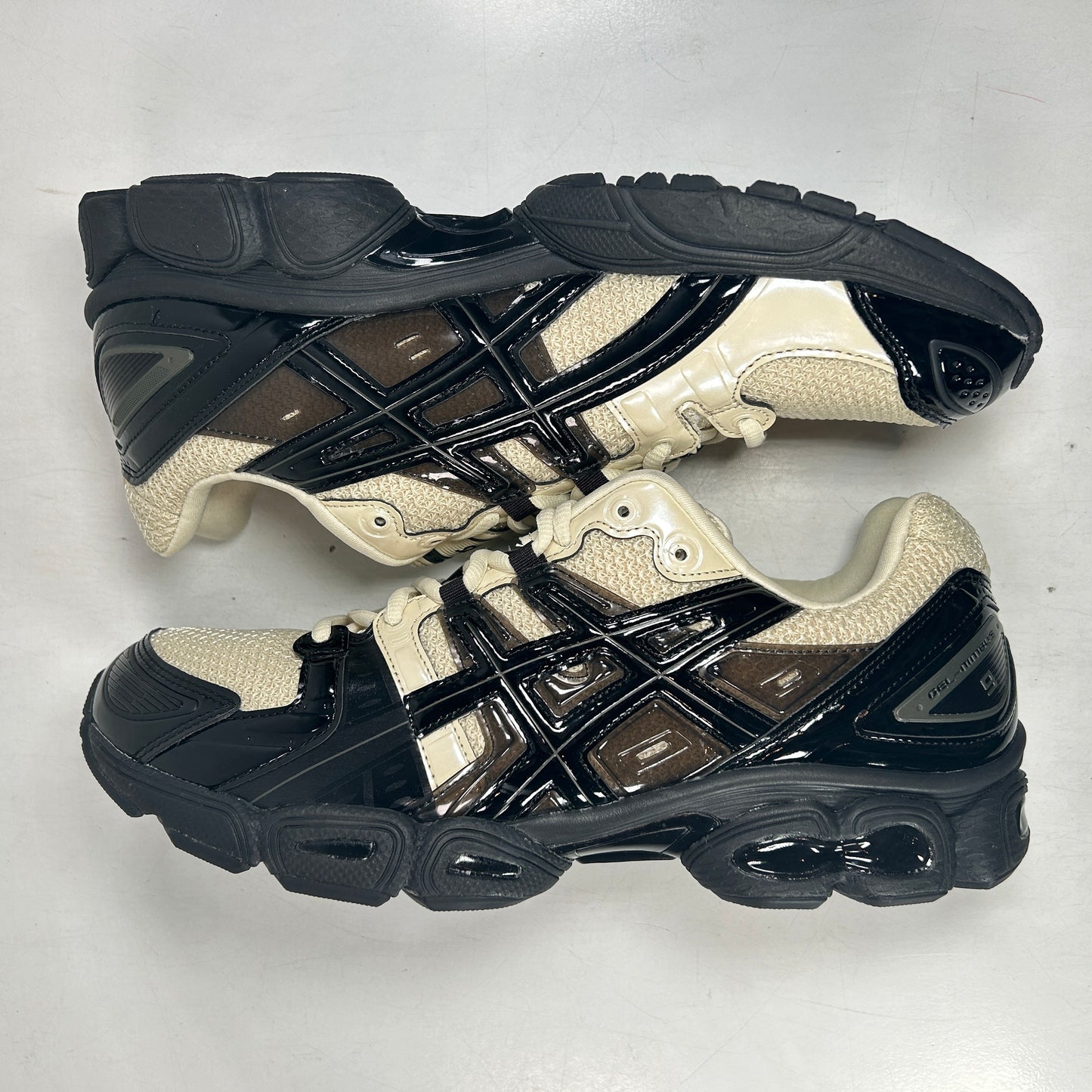 1203A475 250 ASICS Gel-Nimbus 9 Vanilla Black [USED] - 12 M (VNDS)