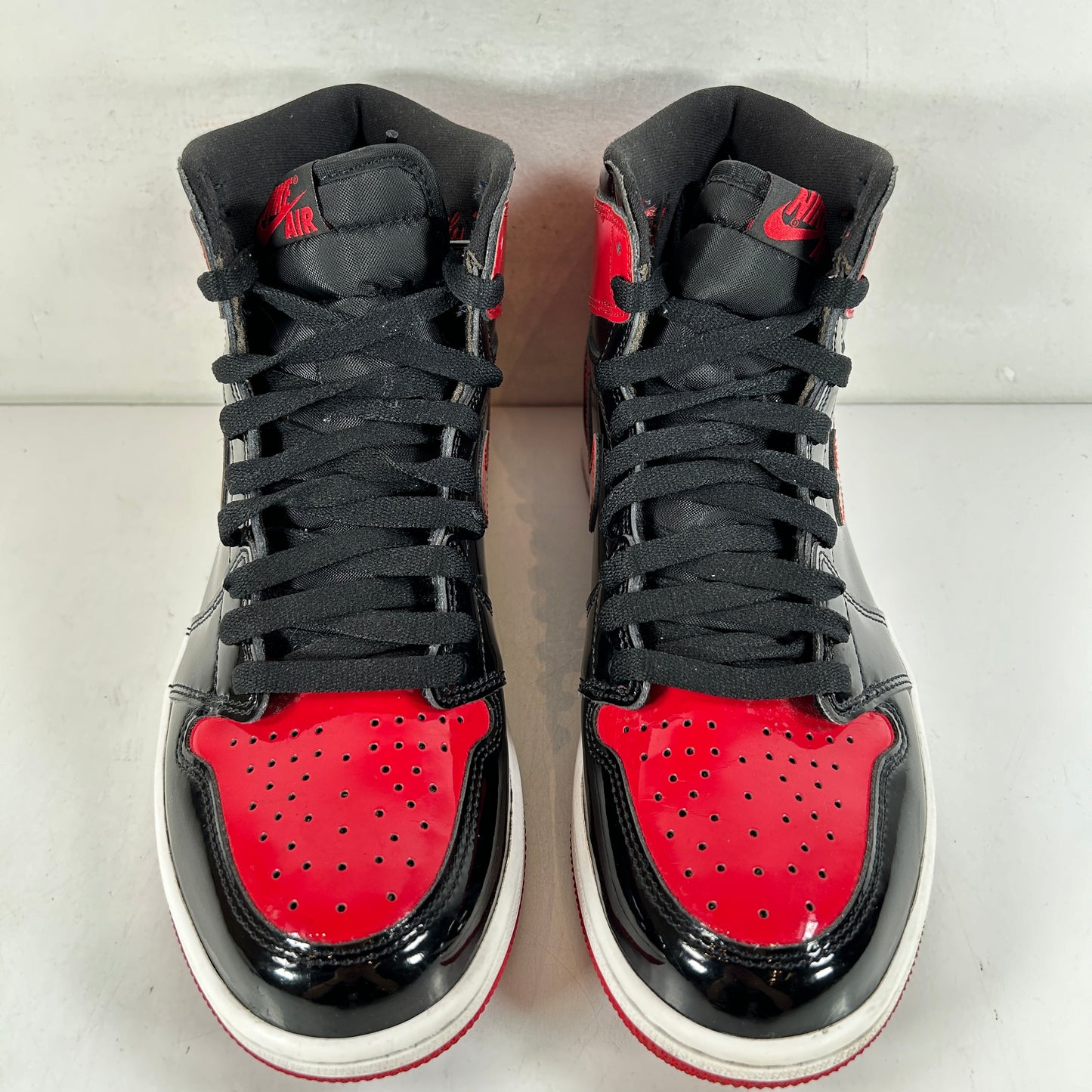 555088 063 Jordan 1 Retro High OG Patent Bred [USED] - 8.5 M (Used3)