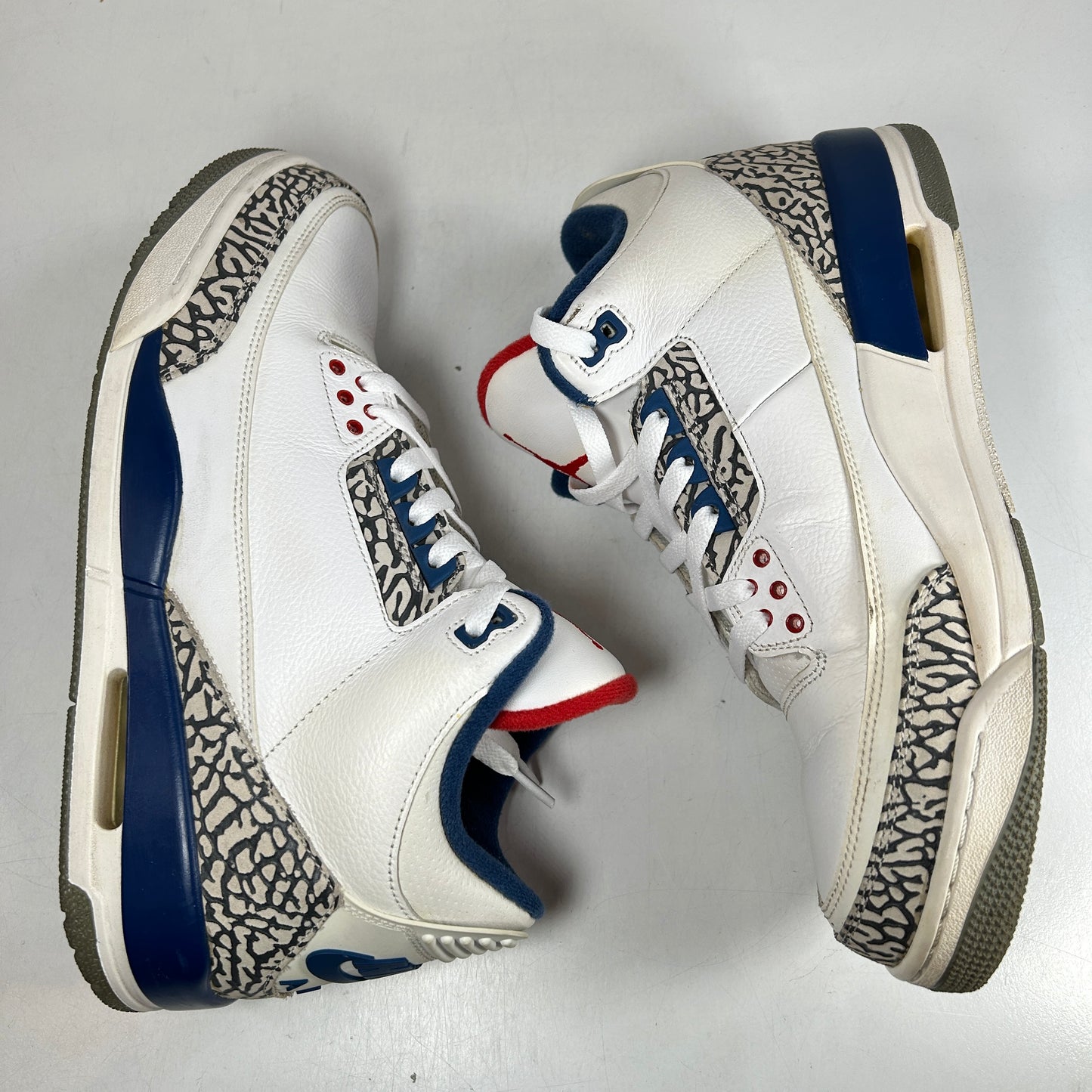 854262 106 Jordan 3 Retro True Blue (2016) [USED] - 11 M (Used)