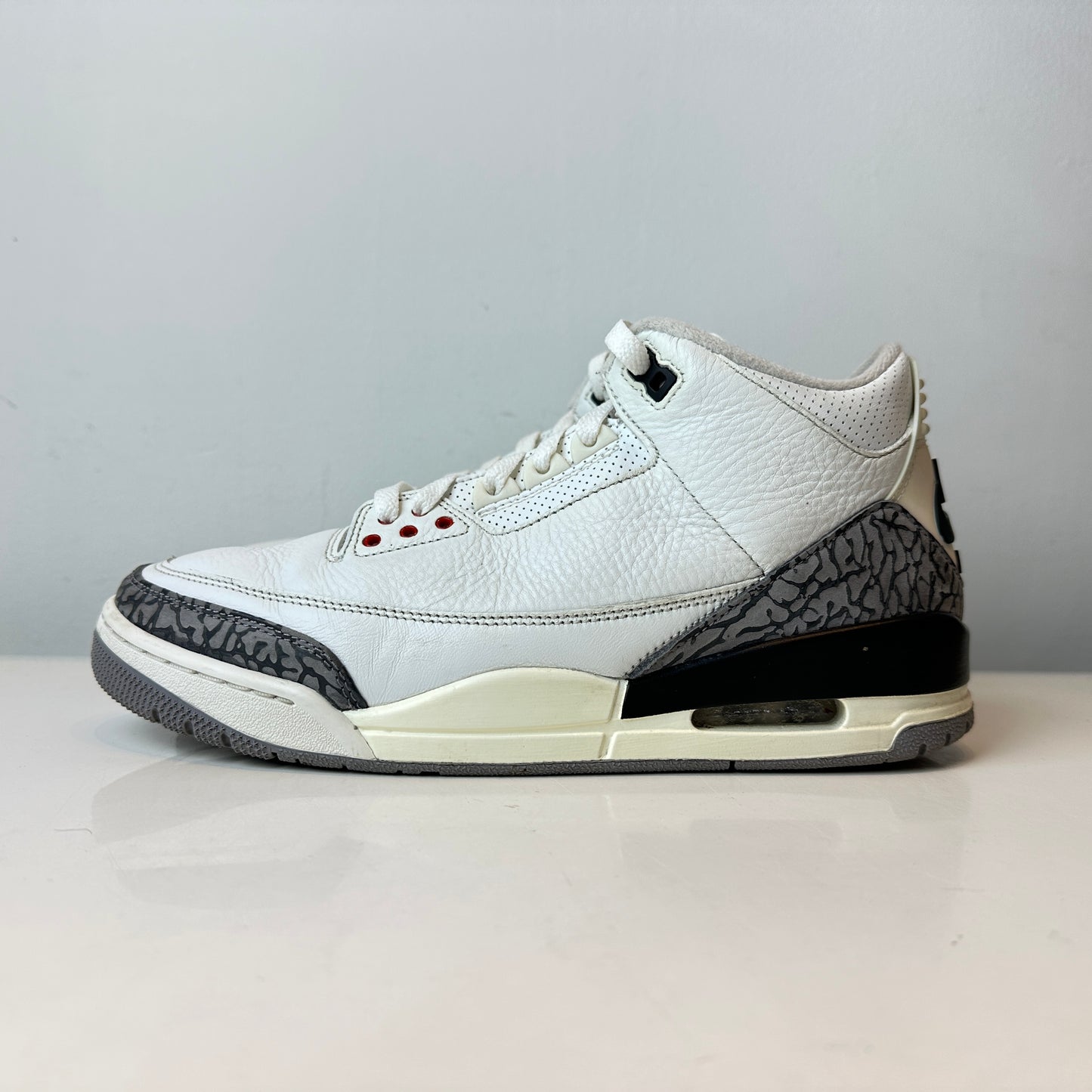 DN3707 100 Jordan 3 Retro White Cement Reimagined [USED] - 9.5 M (Used2)