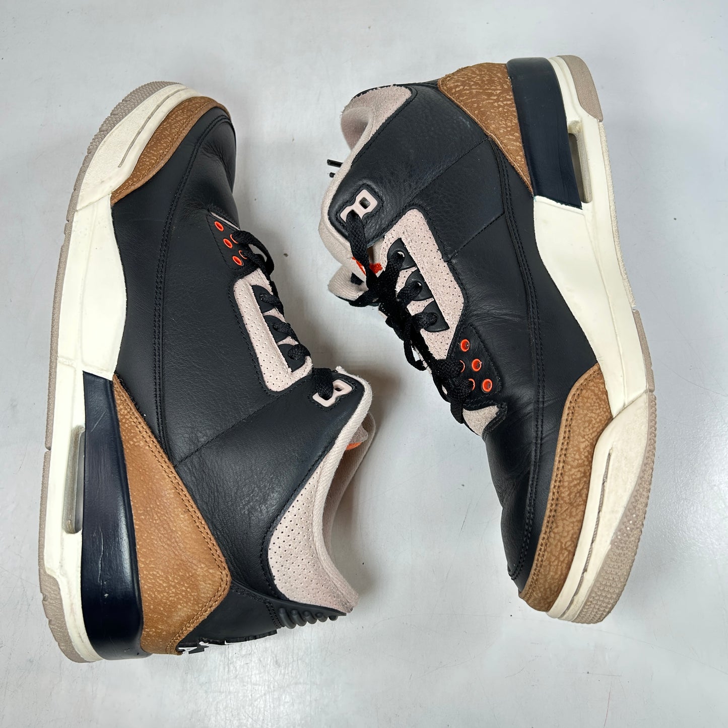 CT8532 008 Jordan 3 Retro Desert Elephant [USED] - 11 M (Used)