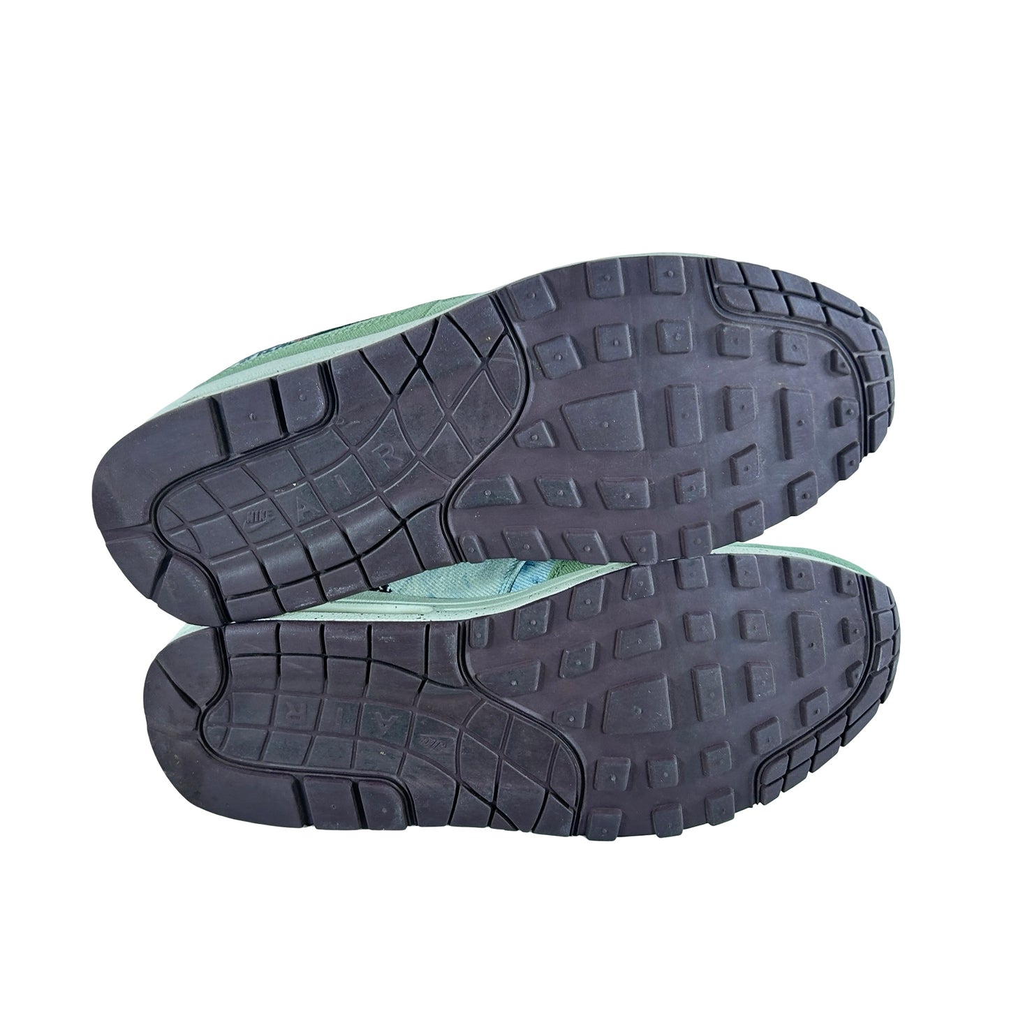 DN1803 300 Nike Air Max 1 Concepts Denim Oliva Lona