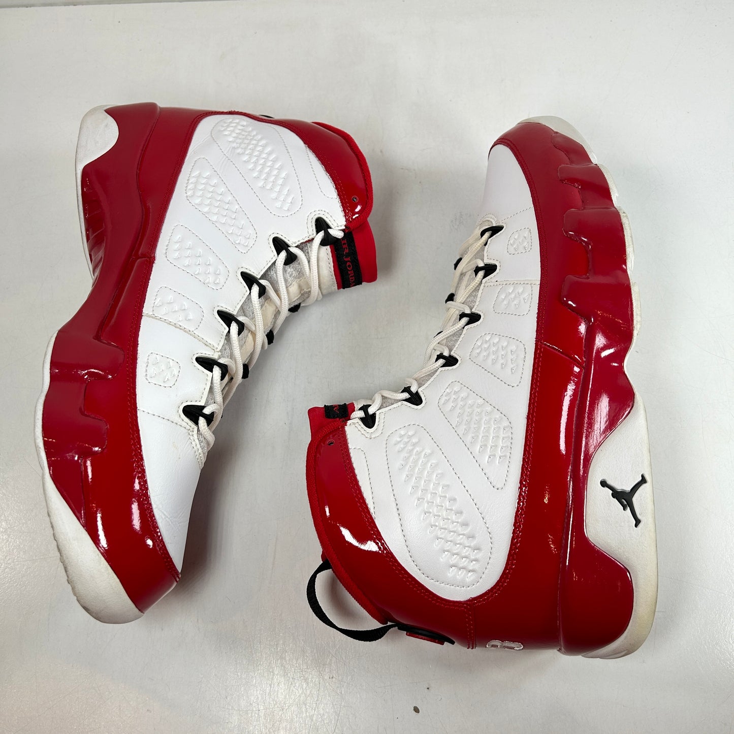 302370 160 Jordan 9 Retro White Gym Red [USED] - 13 M (Used) (No Box)