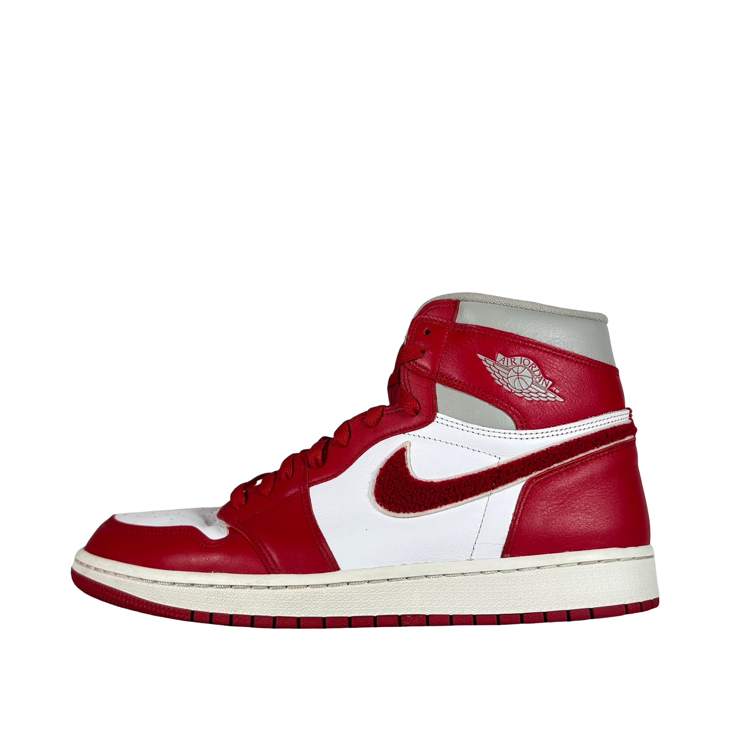 DJ4891 061 Jordan 1 Retro High OG Varsity Red (W) [USED] - 12 W (Used)