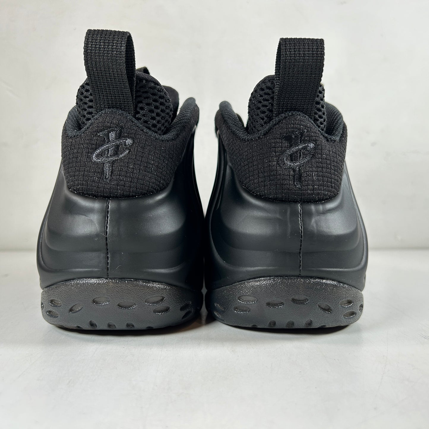 FD5855 001 Nike Air Foamposite One Anthracite (2023) [USED] - 10.5 M (VNDS)