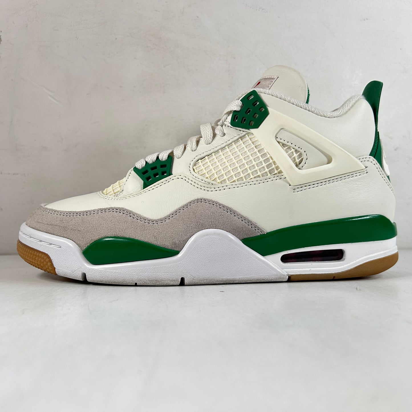 DR5415 103 Jordan 4 Retro SB Pine Green [USED] - 9 M (Used4)