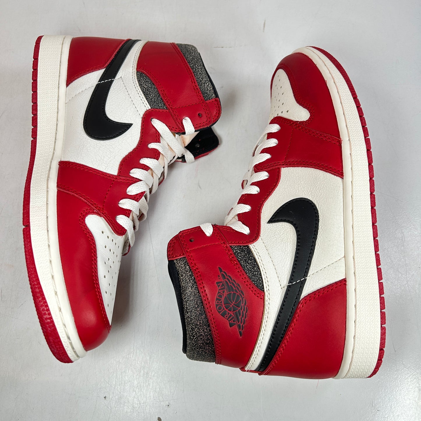 DZ5485 612 Jordan 1 Retro High OG Chicago Lost And Found [USED] - 9.5 M (VNDS)