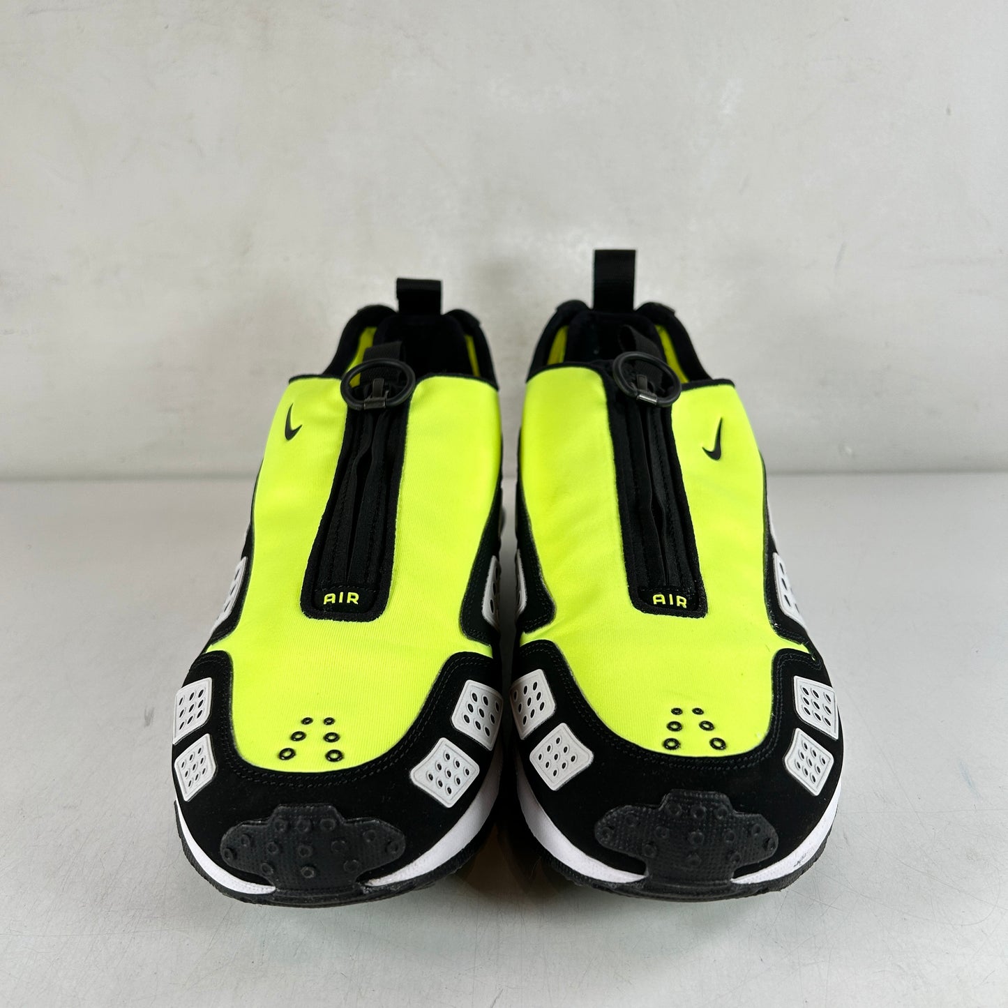 FZ2068 700 Nike Air Max Sunder Volt Black (W) [USED] - 12 W (Used)