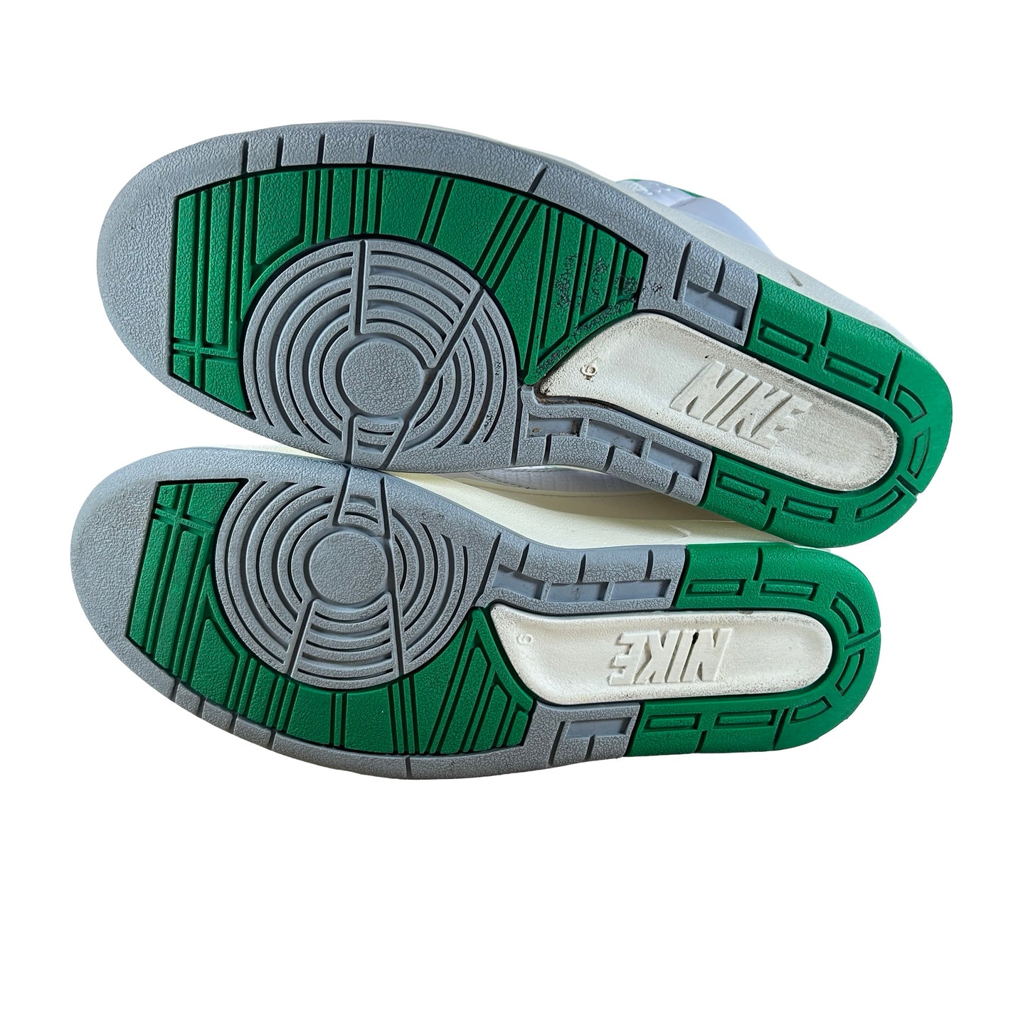 DQ8562 103 Jordan 2 Retro Lucky Green (GS) [USED] - 6 Y (Used)