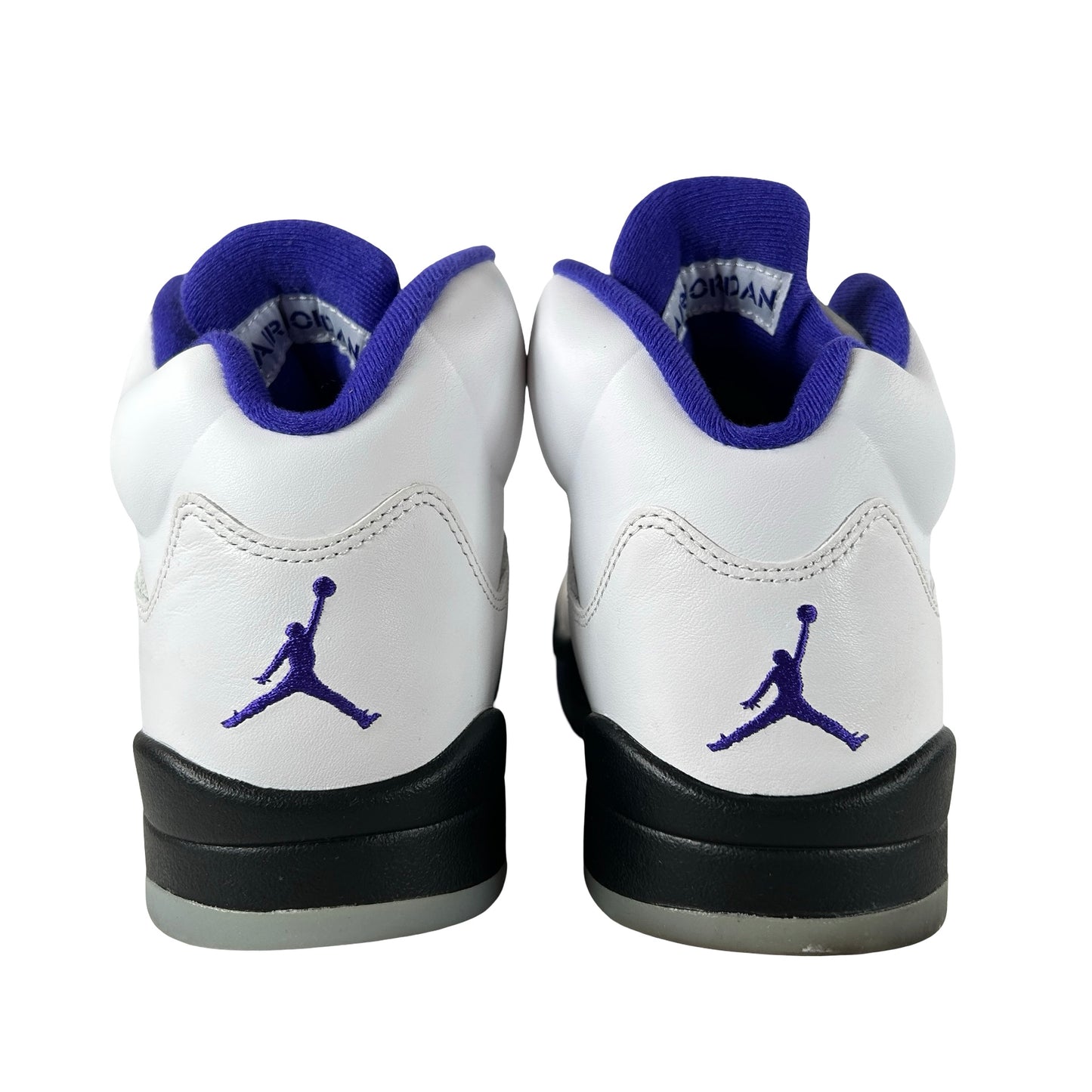 DD0587 141 Jordan 5 Retro Oscuro Concordia