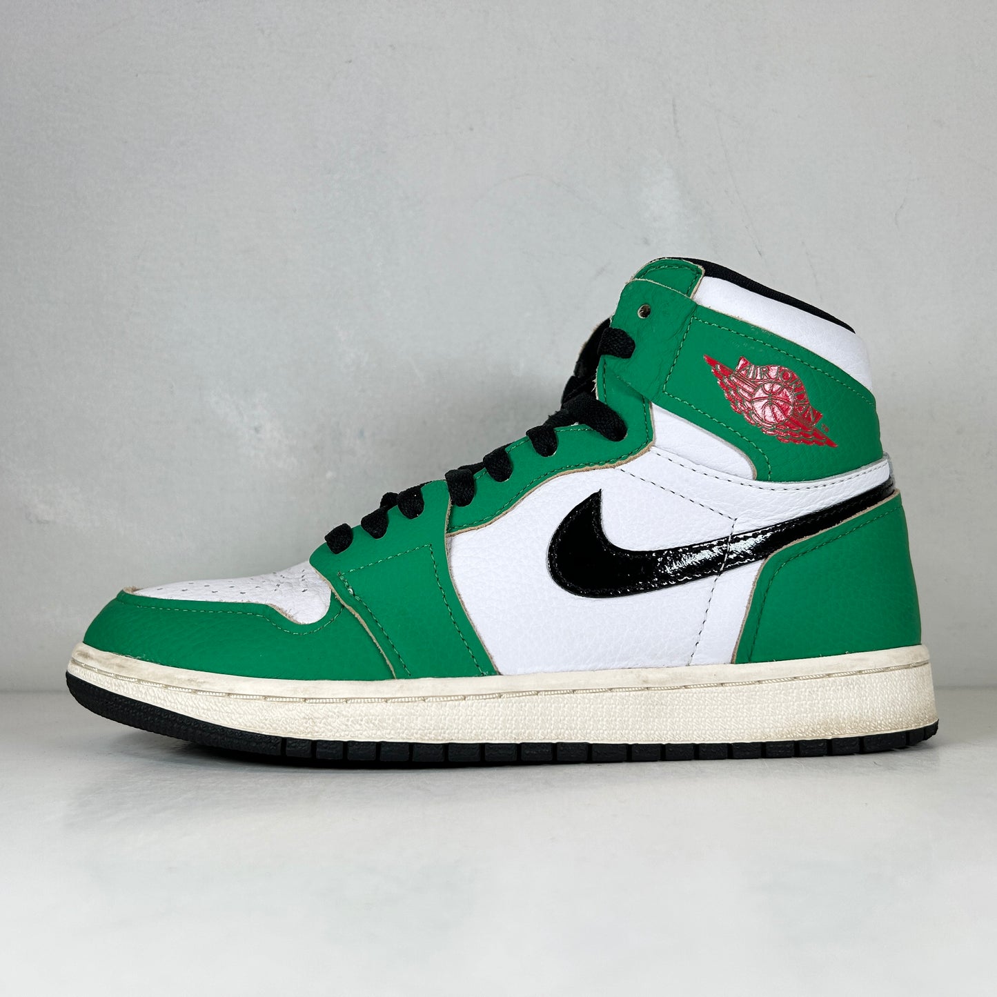 DB4612 300 Jordan 1 Lucky Green [USED] - 8.5 W (Used)