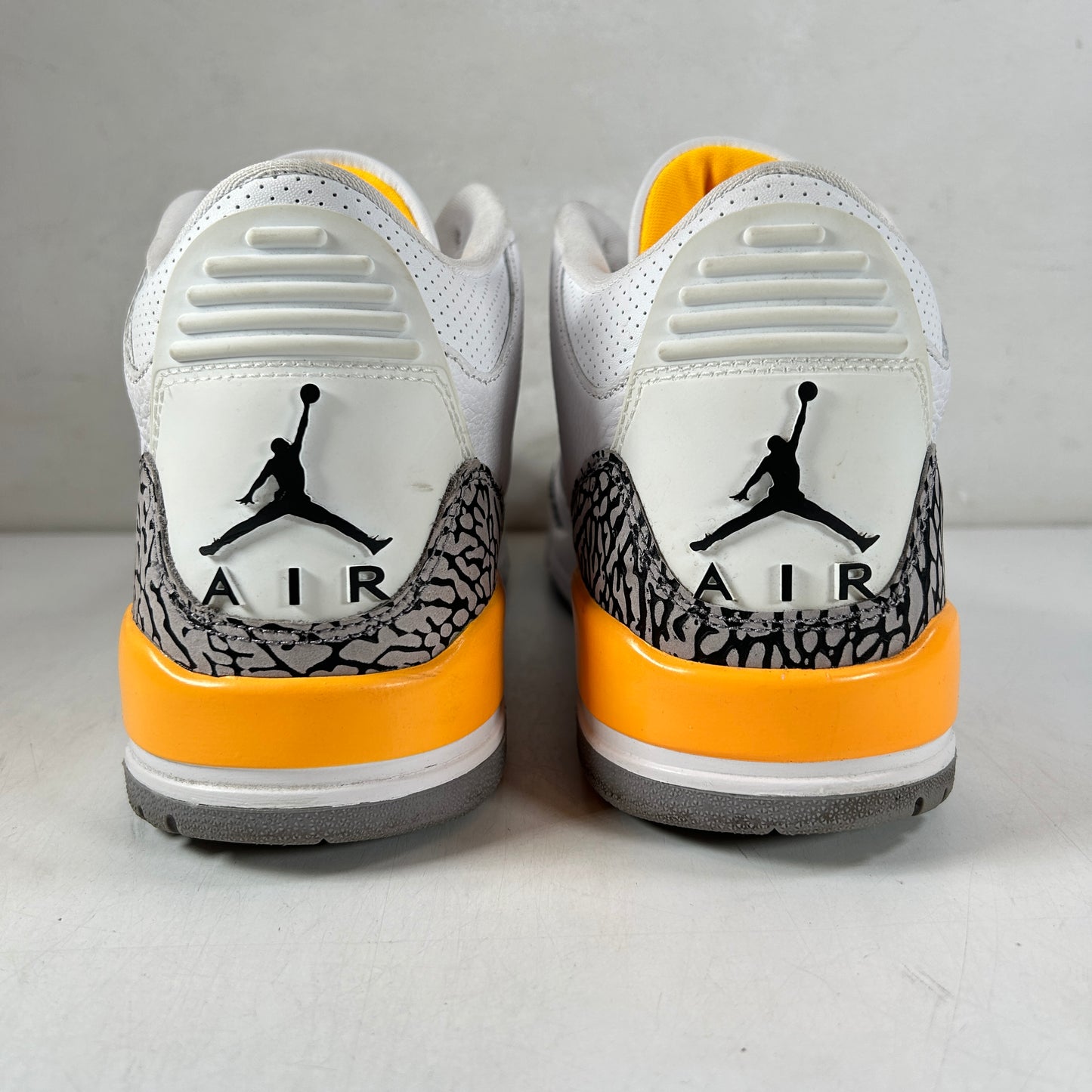 CK9246 108 Jordan 3 Retro Laser Orange (Women's) [USED] - 10.5 W (Used)