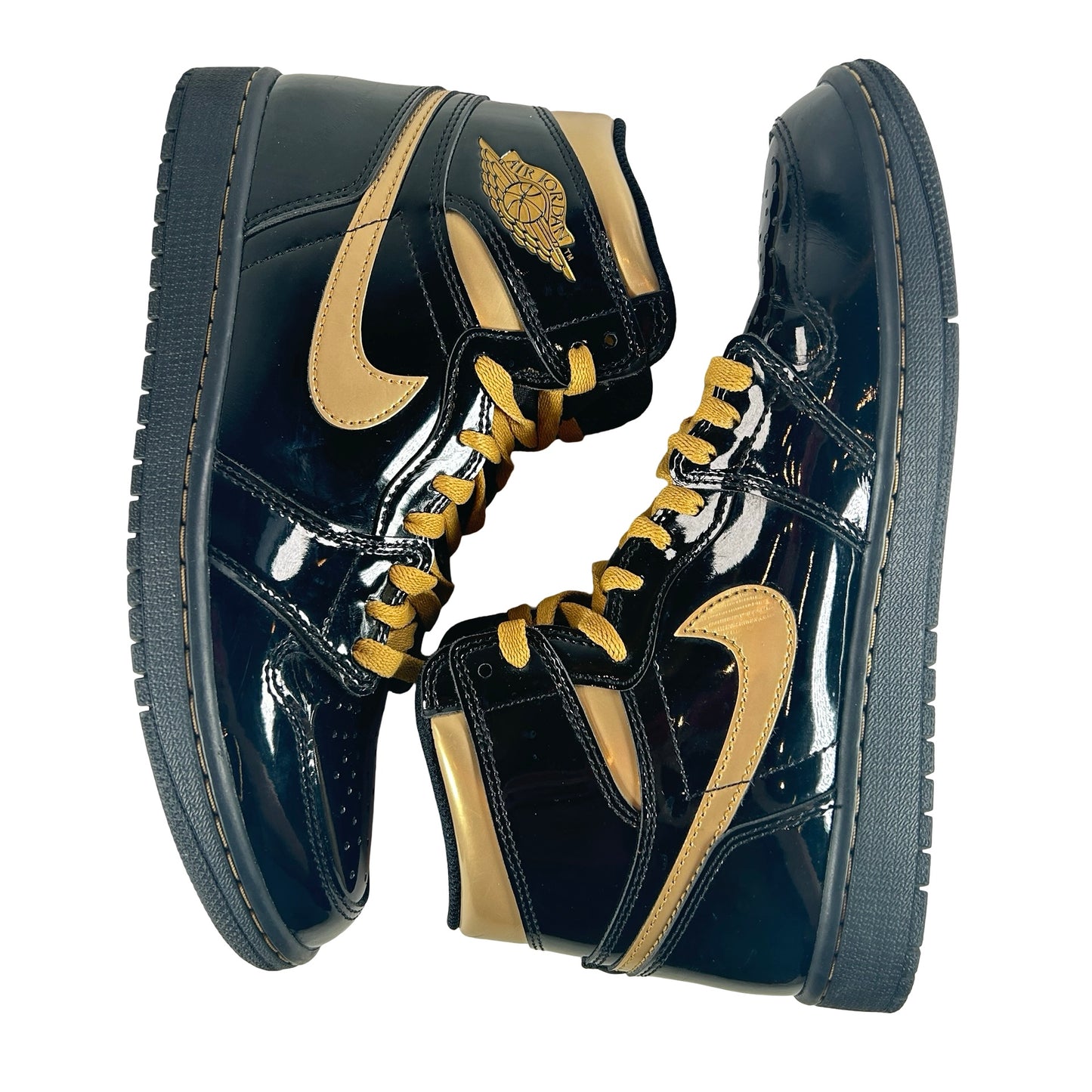 555088 032 Jordan 1 Black/Gold [USED] - 9 M (Used)
