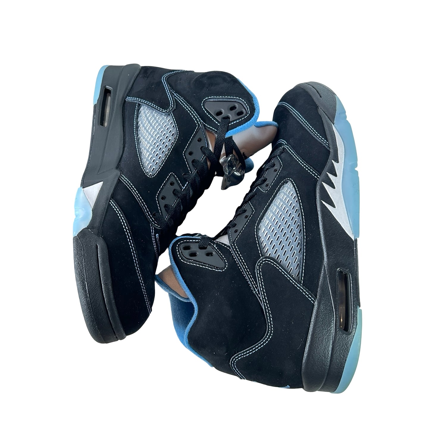 DD0587 008 Jordan 5 Retro Black University Blue (2026) [USED] - 10.5 M (Used)