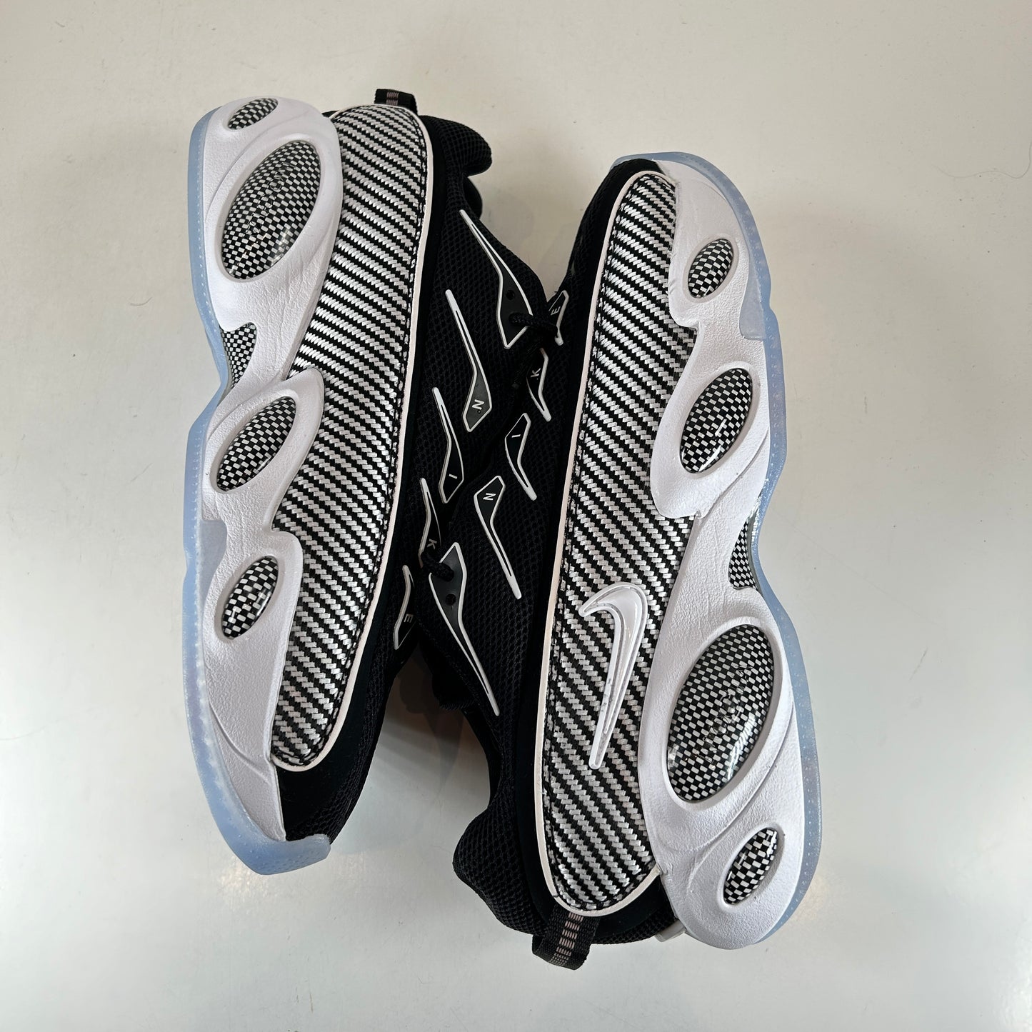 DM0879 001 Nike NOCTA Glide Drake Negro