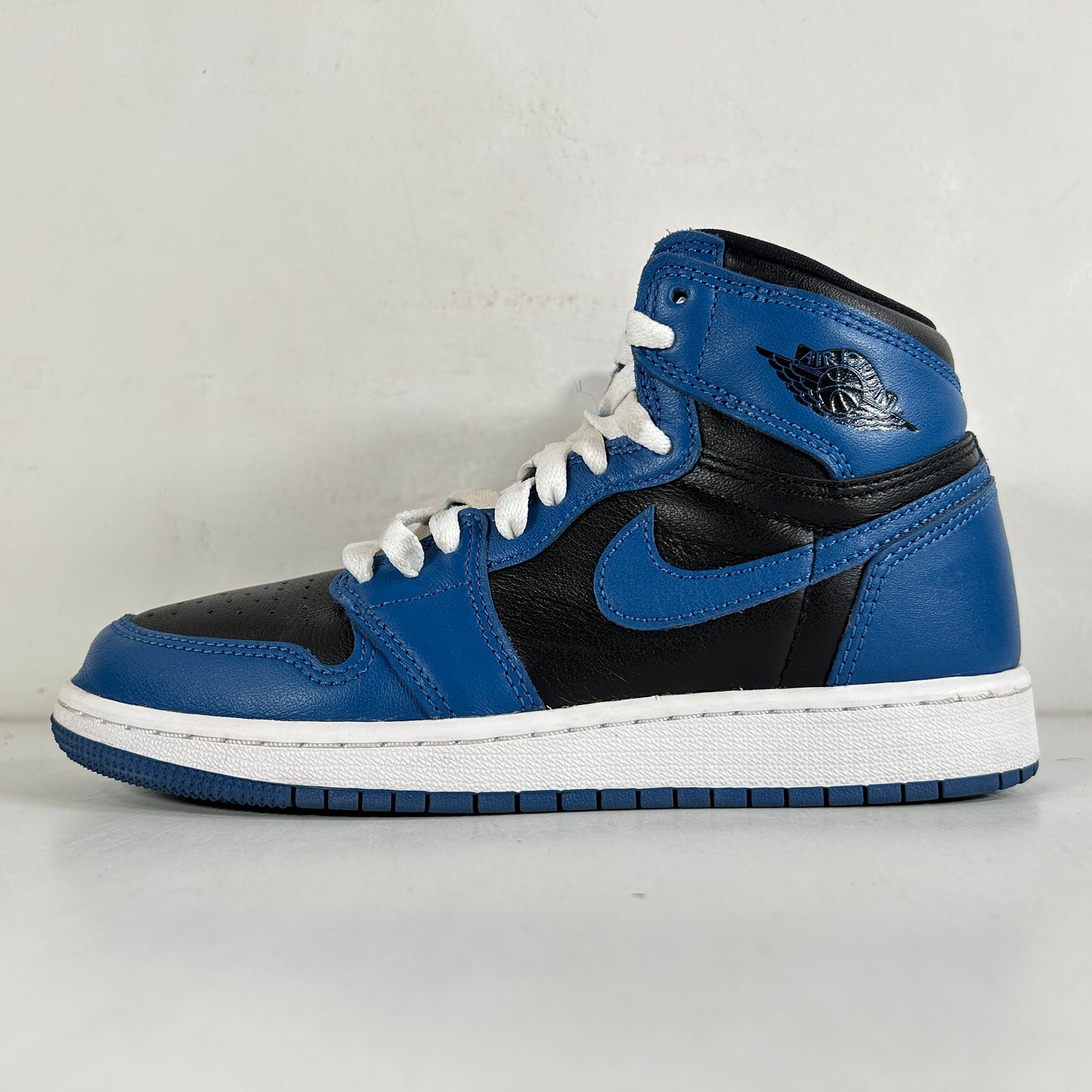 575441 404 Jordan 1 Retro High OG Dark Marina Blue (GS) [USED] - 4 Y (Used) (No Box)