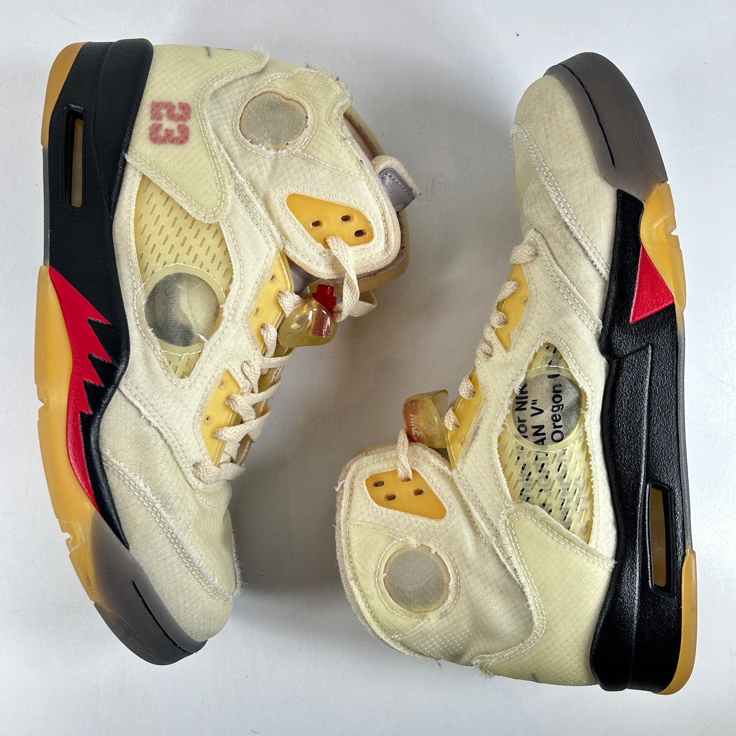 DH8565 100 Jordan 5 Off-White Sail [USED] - 10 M (Used)