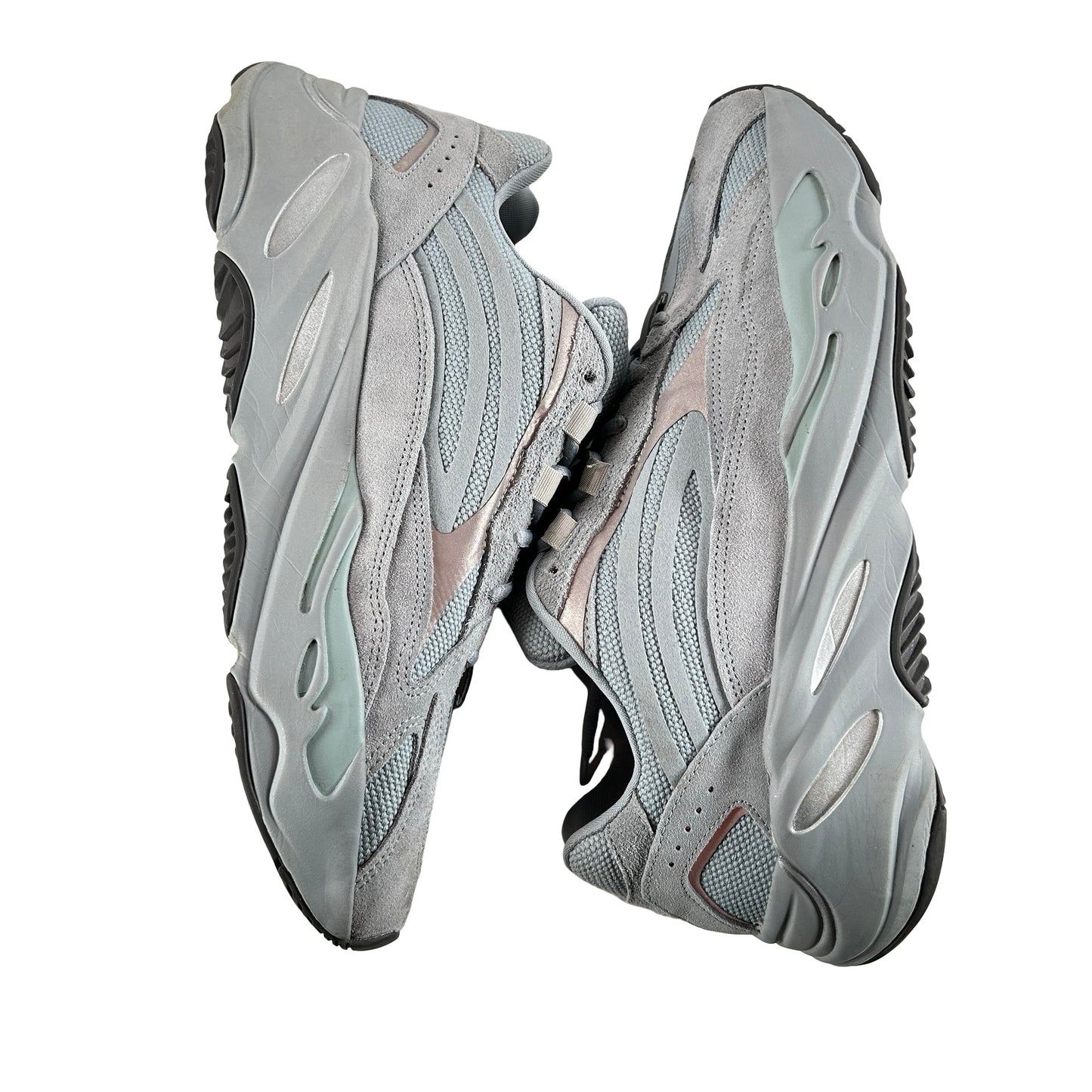 FV8424 adidas Yeezy Boost 700 V2 Hospital Blue [USED] - 11.5 M (Used)