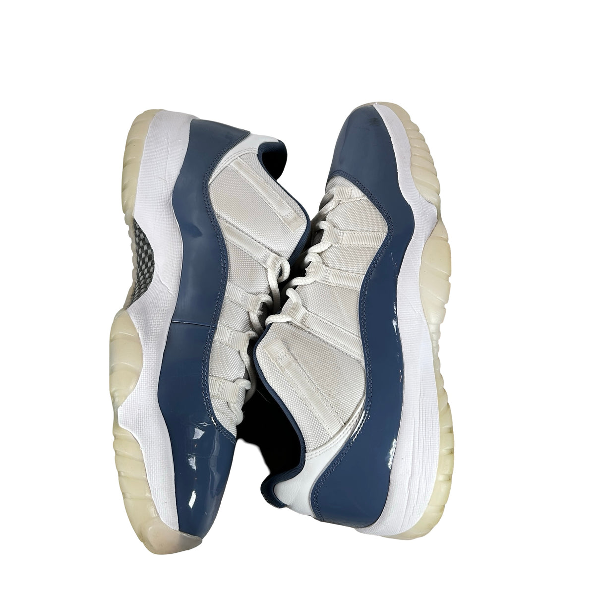FV5104 104 Jordan 11 Retro Low Diffused Blue (2024) [USED] - 14 M (Used)