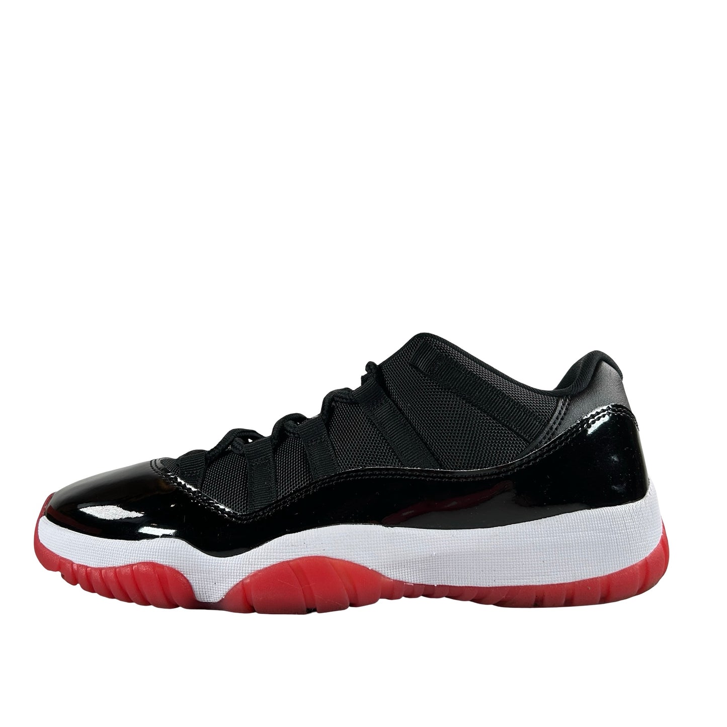 FV5104 006 Jordan 11 Retro Low Bred (2025) - 10 M (Used)