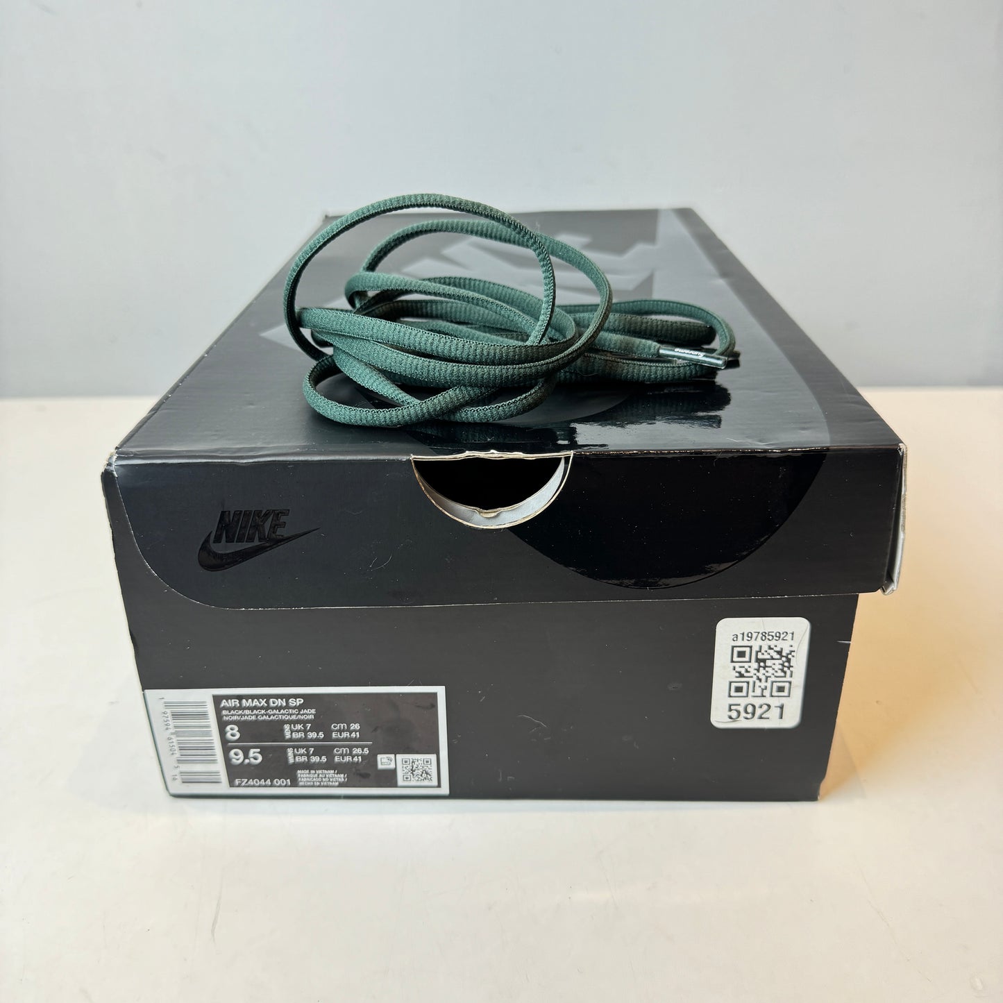 FZ4044 001 Nike Air Max DN Supreme Black [USED] - 8 M (Used)