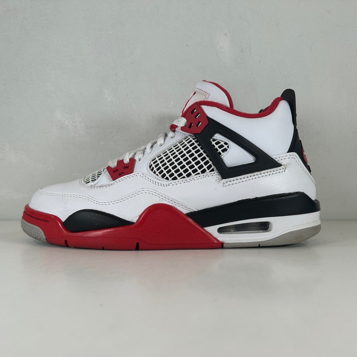 408452 160 Jordan 4 Retro Fire Red (2020) (GS) [USED] - 5.5 Y (Used)
