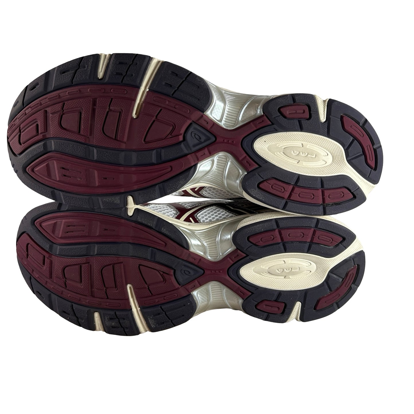1203A685 100 ASICS Gel-1130 White Maroon Banner [USED] - 10.5 M (Used)