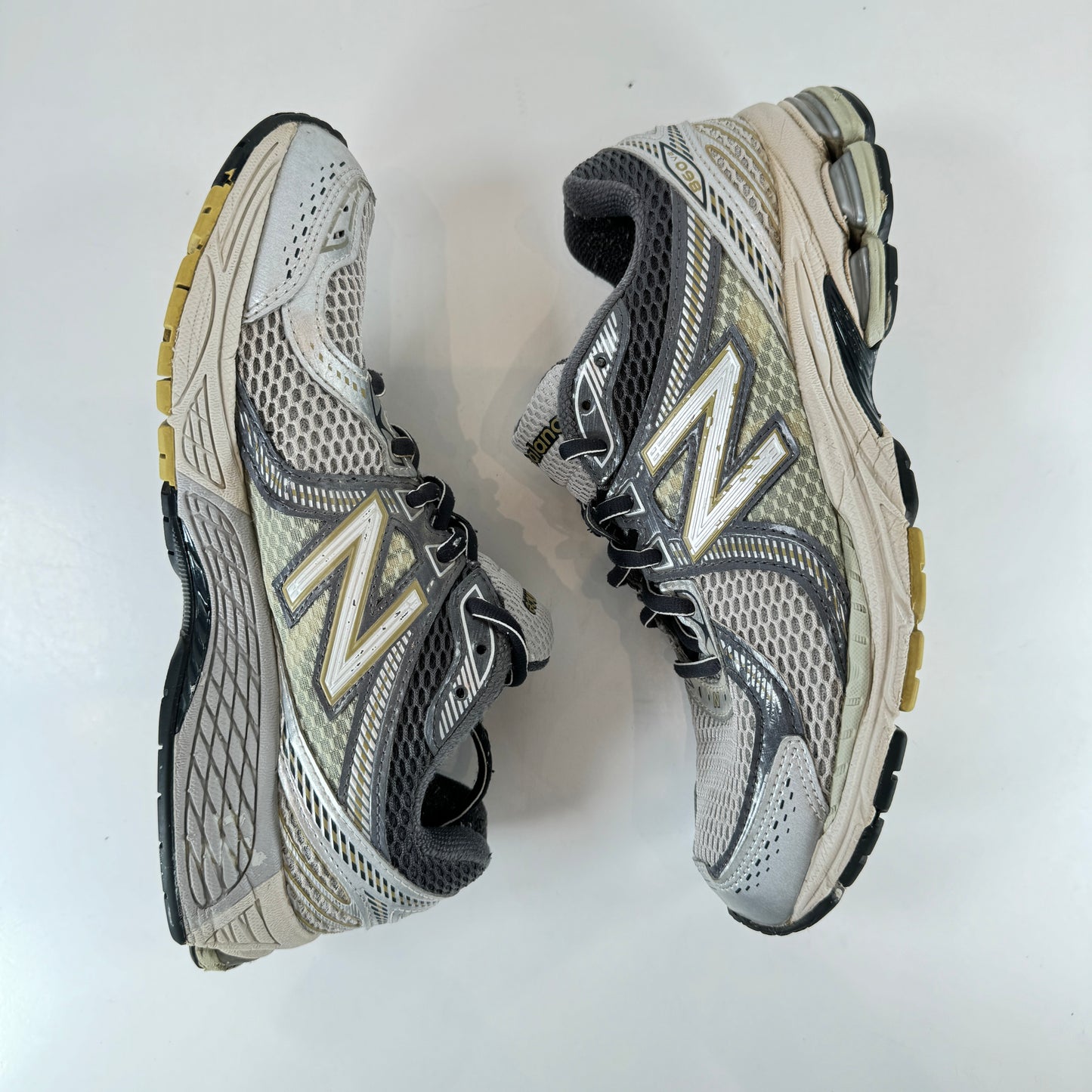 ML860KR2 New Balance 860v2 Earth [USED] - 8 M (Used) (No Box)