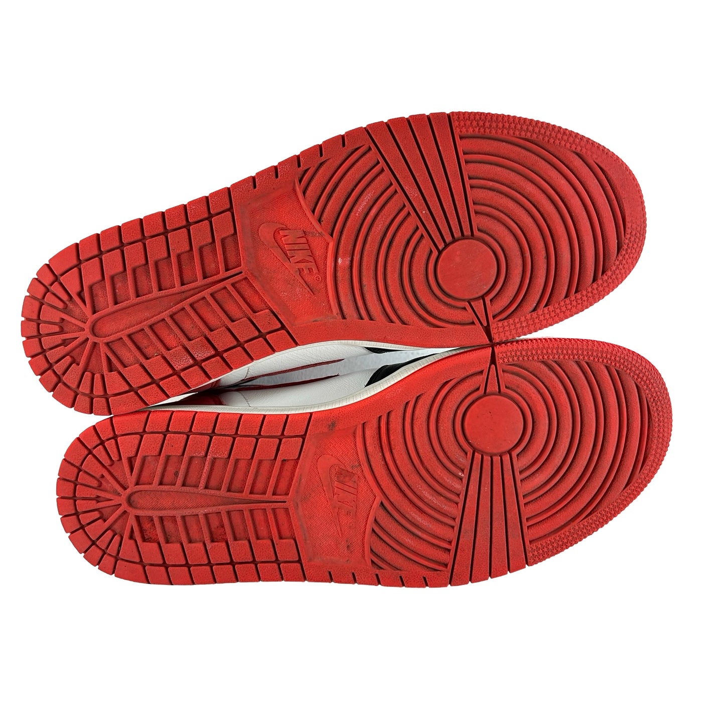 555088 112 Jordan 1 Retro High Track Red [USED] - 11 M (Used)