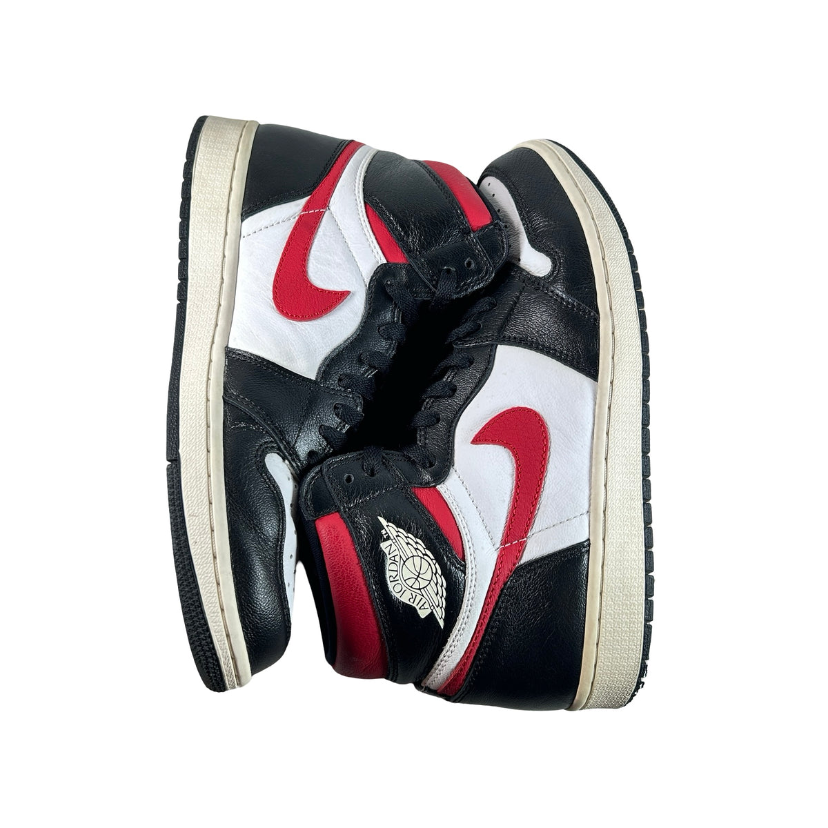 555088 061 Jordan 1 Retro High Black Gym Red [USED] - 9 M (Used)