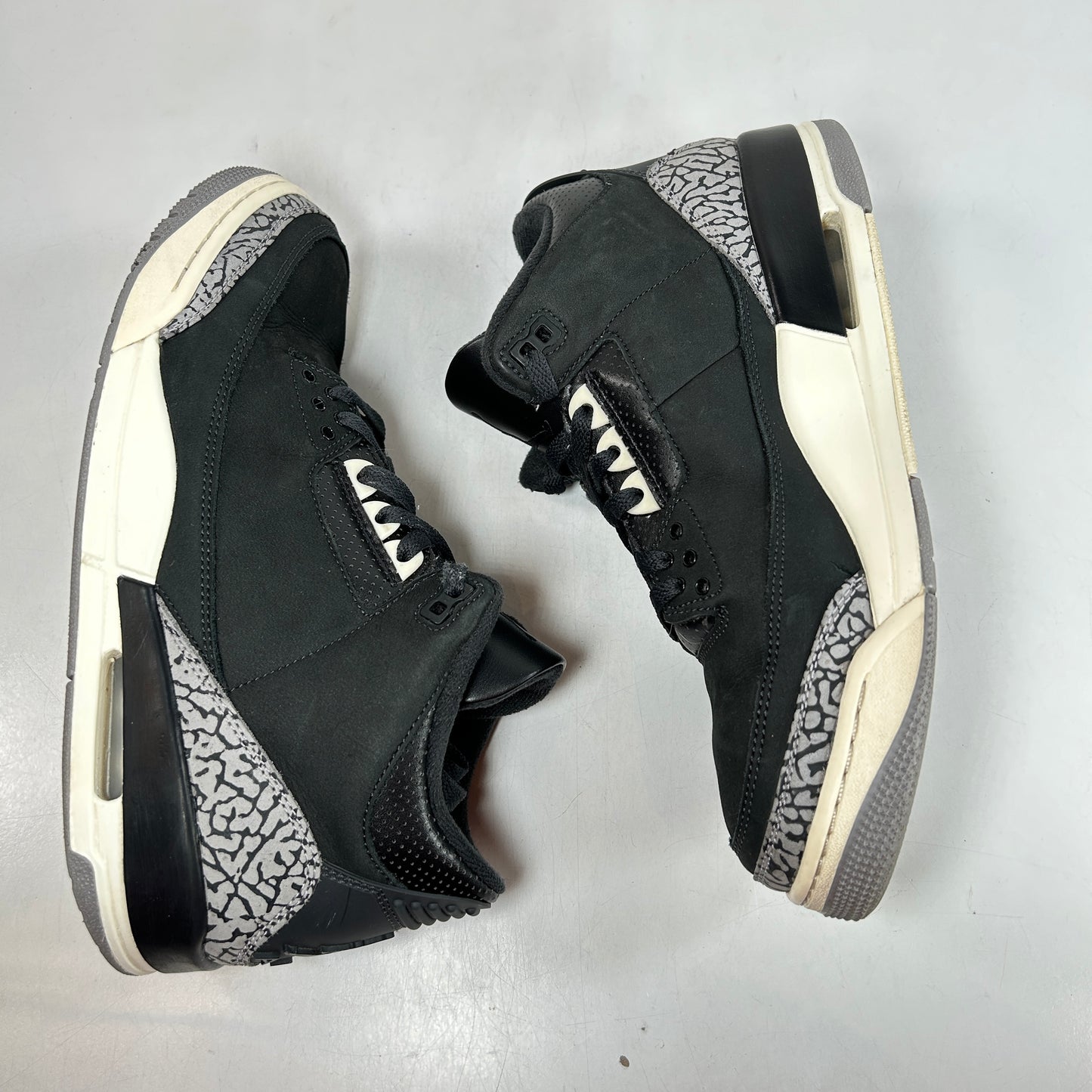 CK9246 001 Jordan 3 Retro Off Noir (Mujeres)